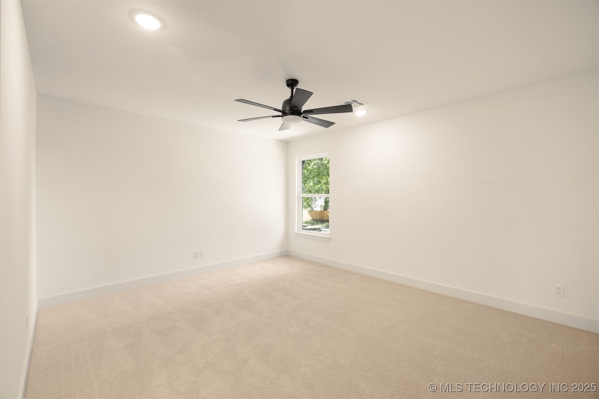 1009 E 38th Street