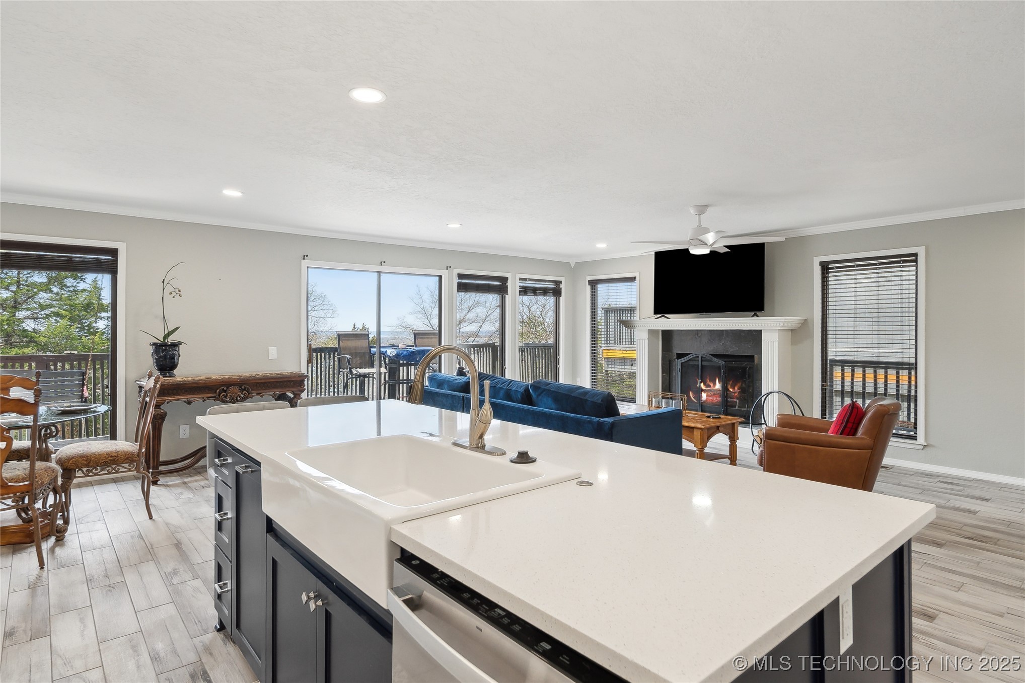 42 Diamond Head Drive 42