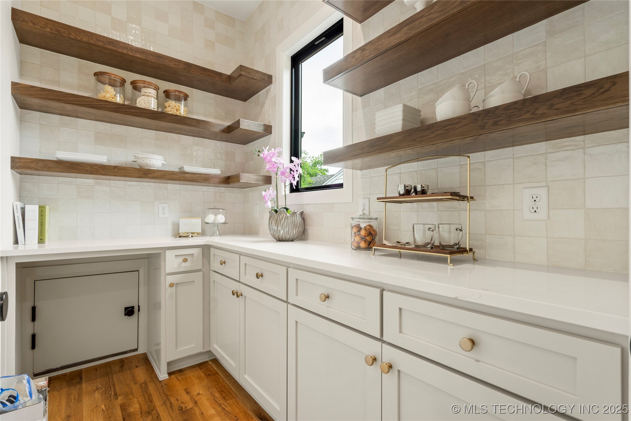 3917 S Madison Avenue