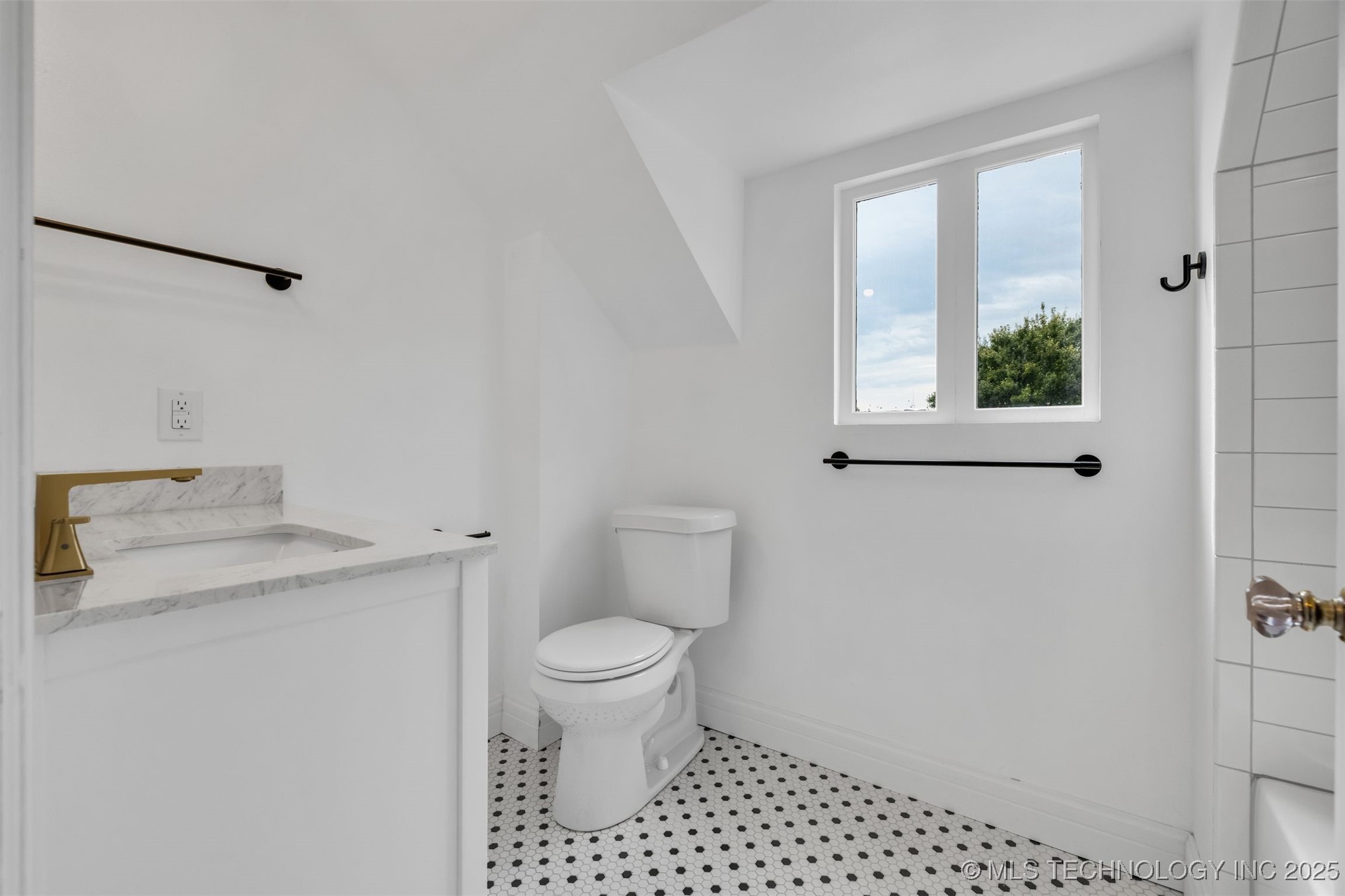 1517 S Owasso Avenue