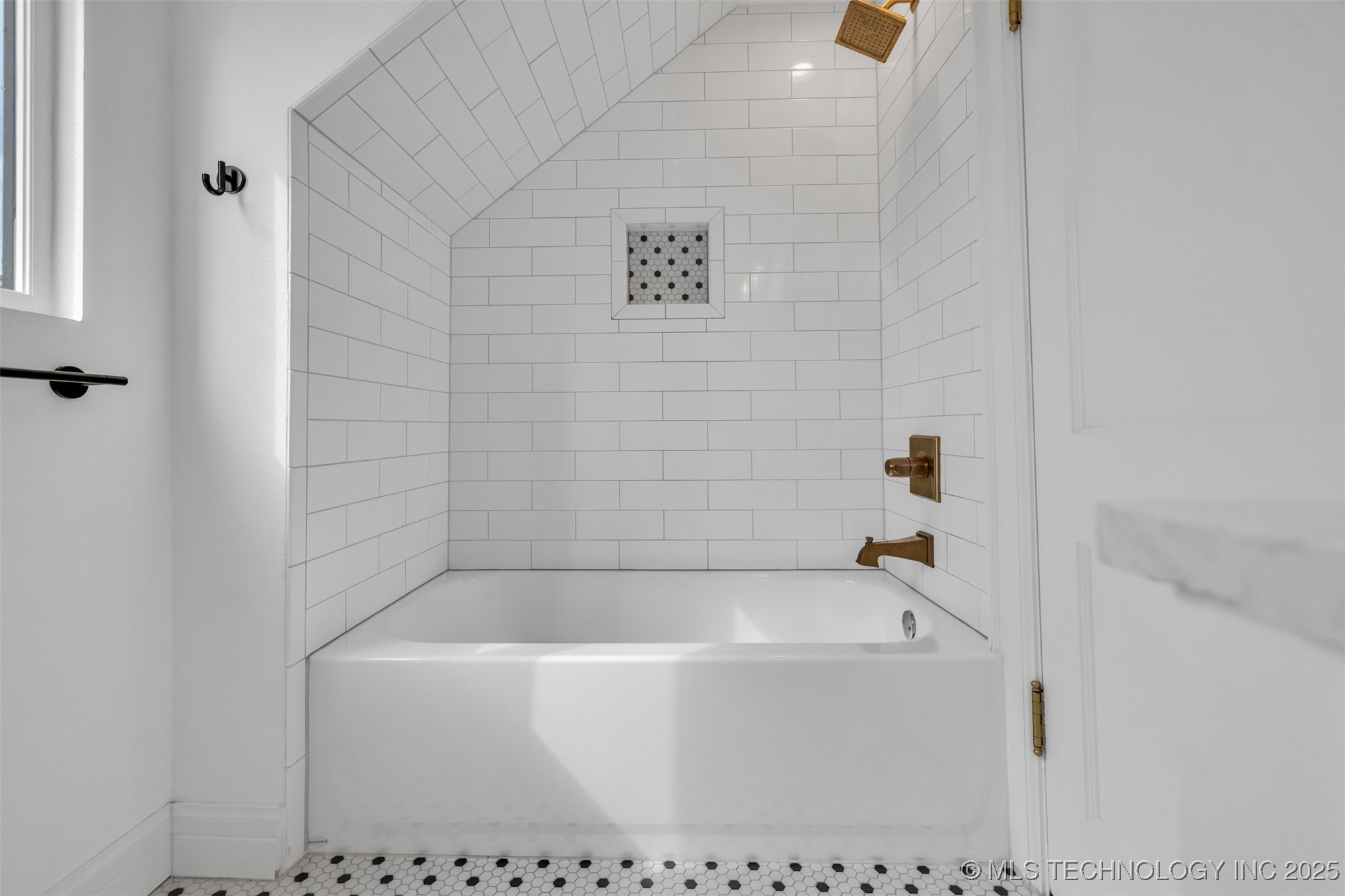 1517 S Owasso Avenue