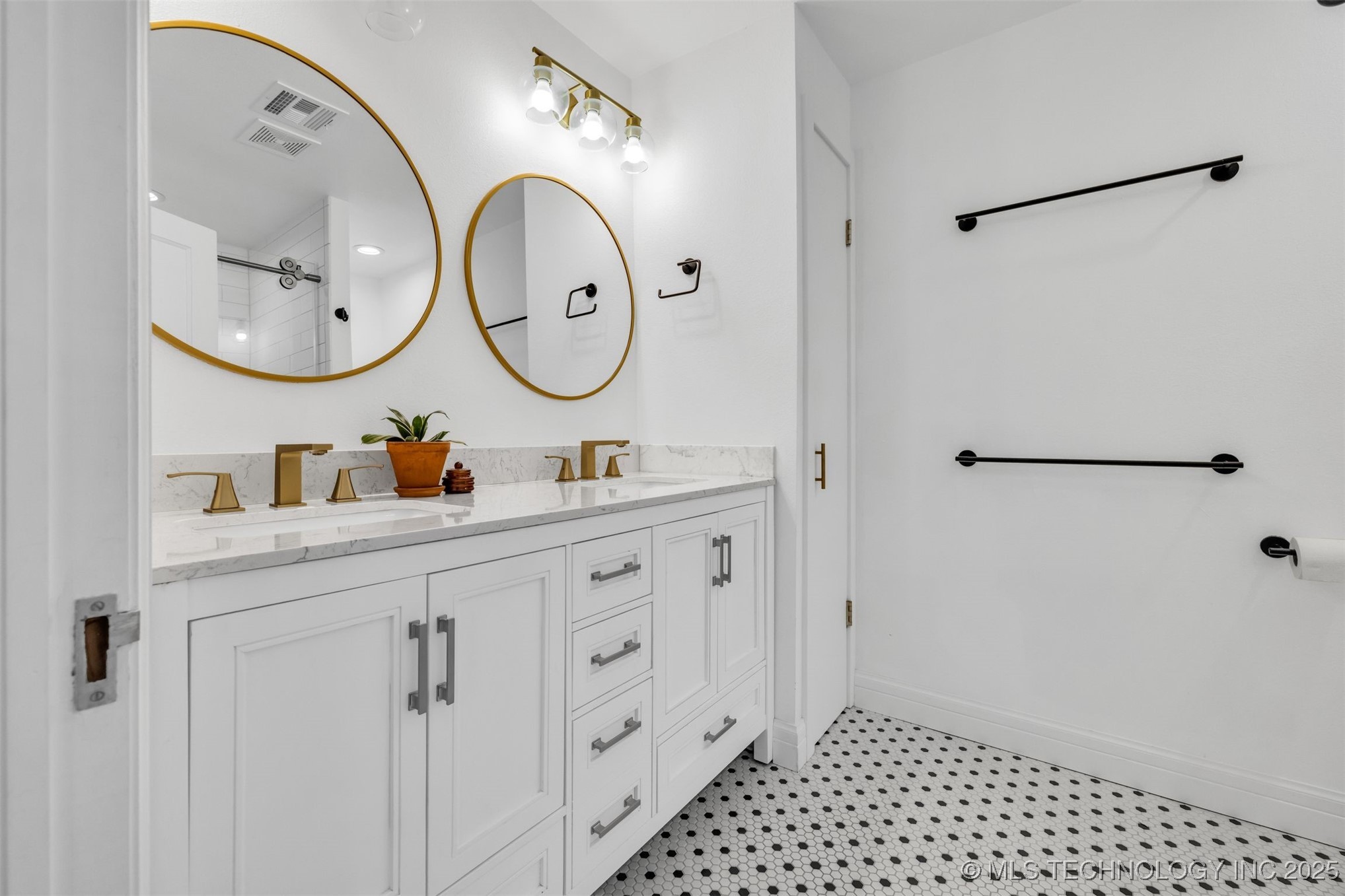 1517 S Owasso Avenue