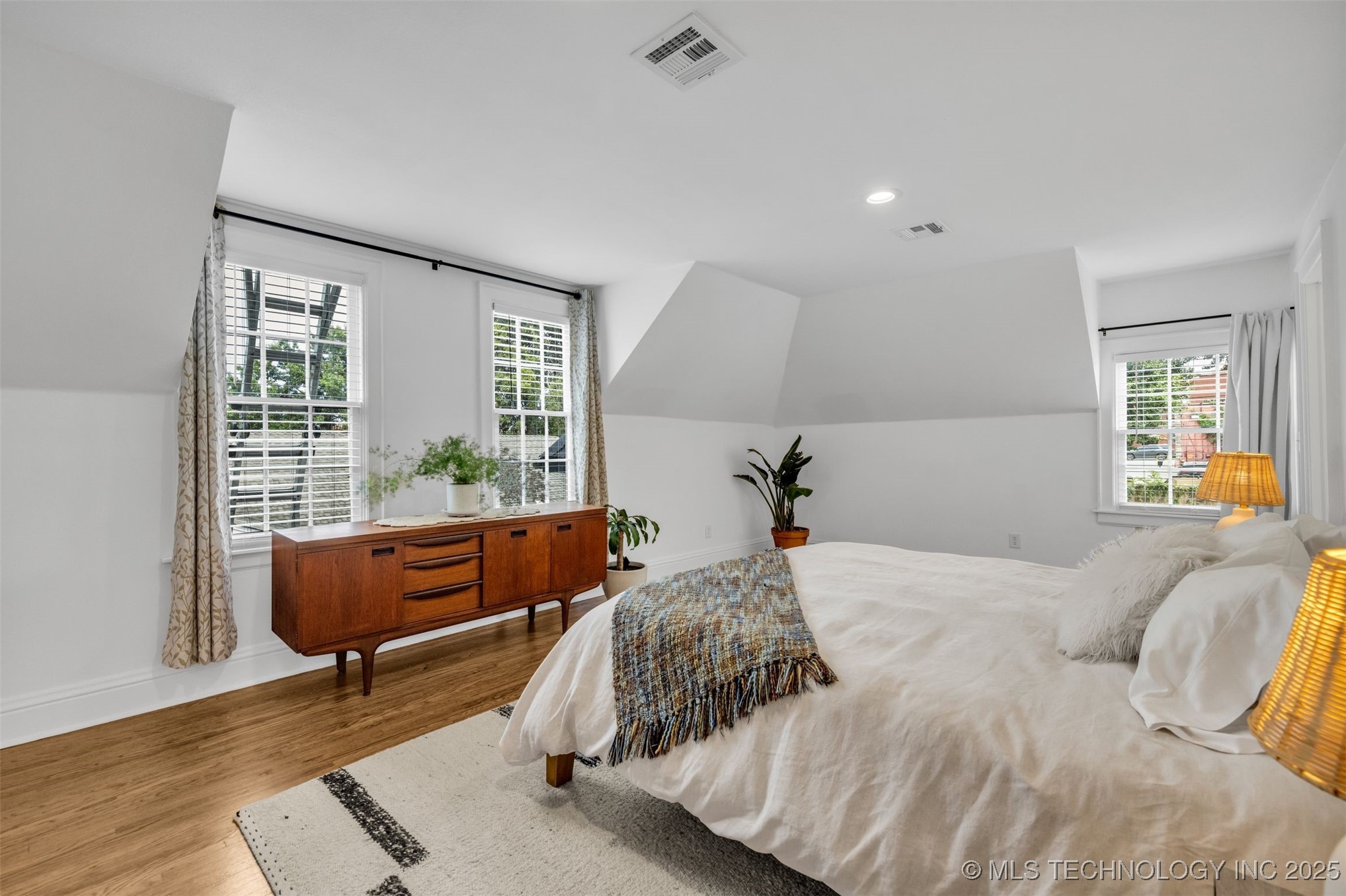 1517 S Owasso Avenue