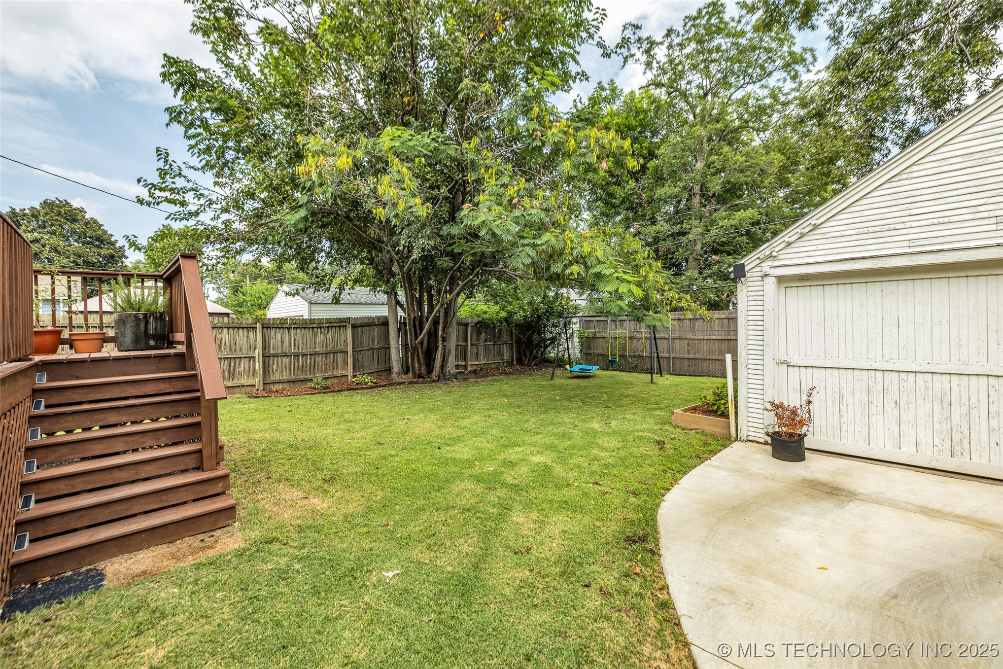 1343 S Florence Avenue