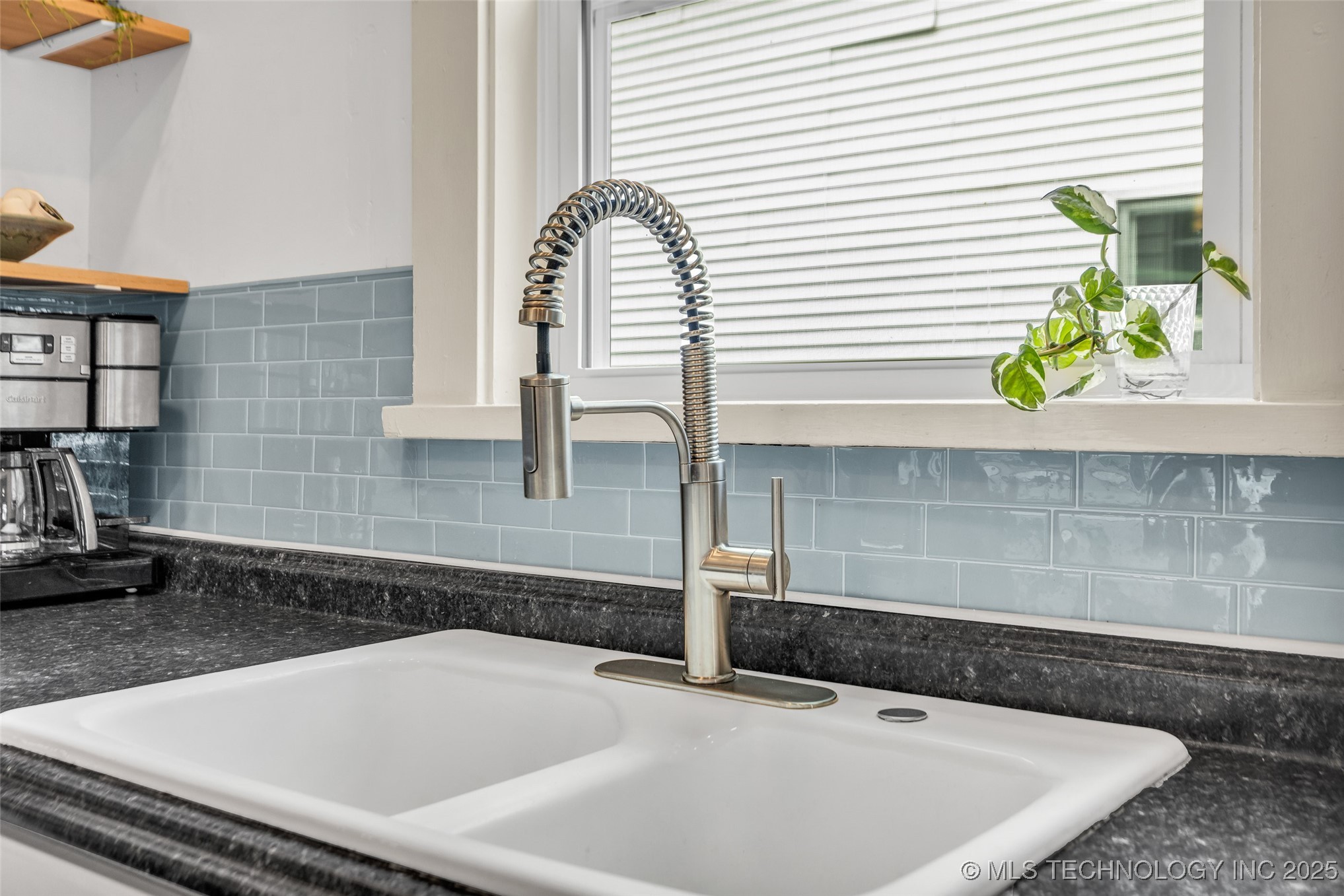 1343 S Florence Avenue