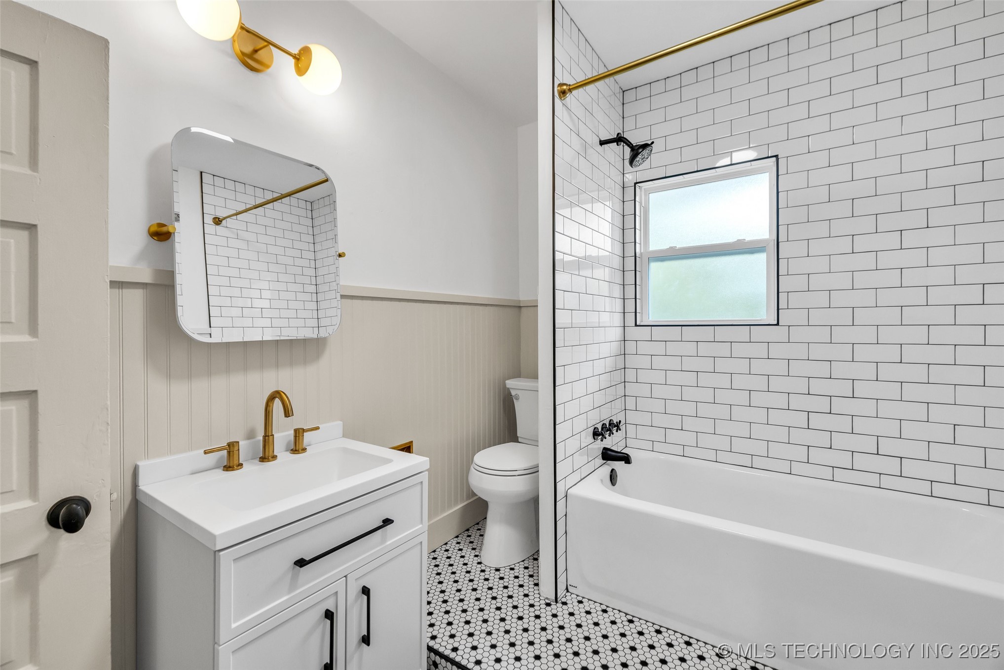 1343 S Florence Avenue