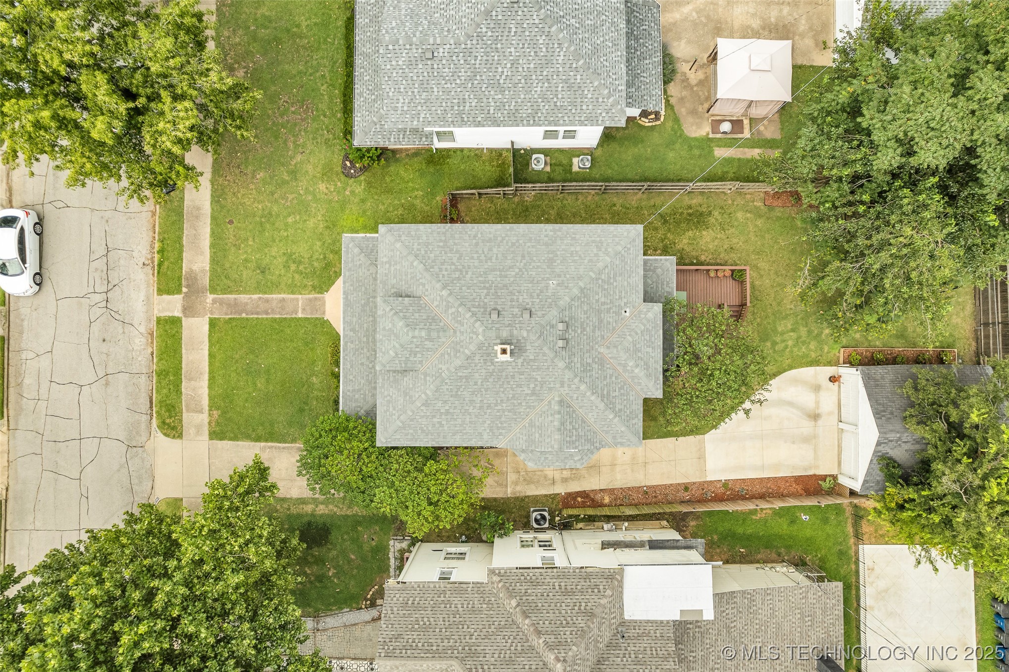 1343 S Florence Avenue