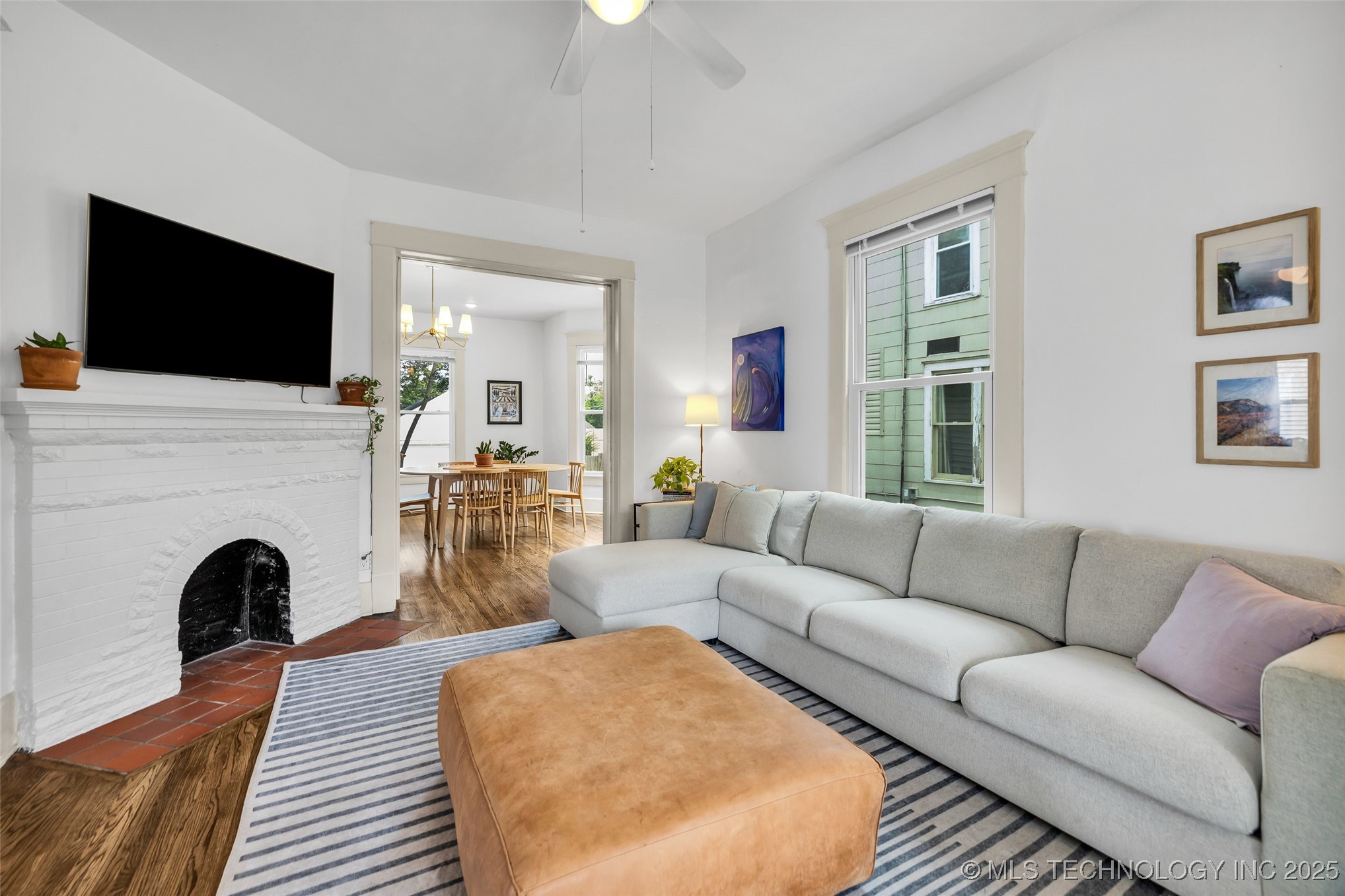 1343 S Florence Avenue