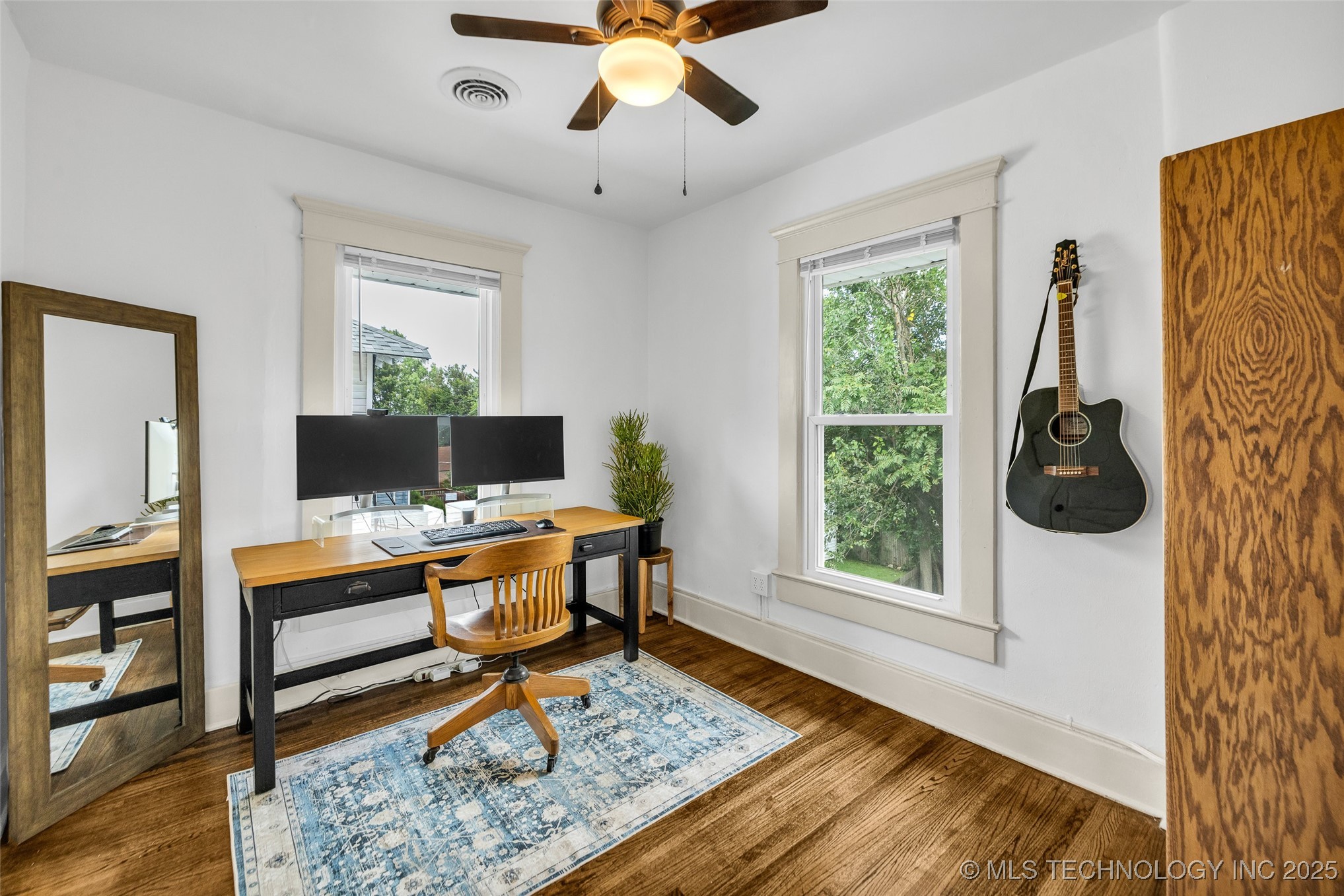 1343 S Florence Avenue