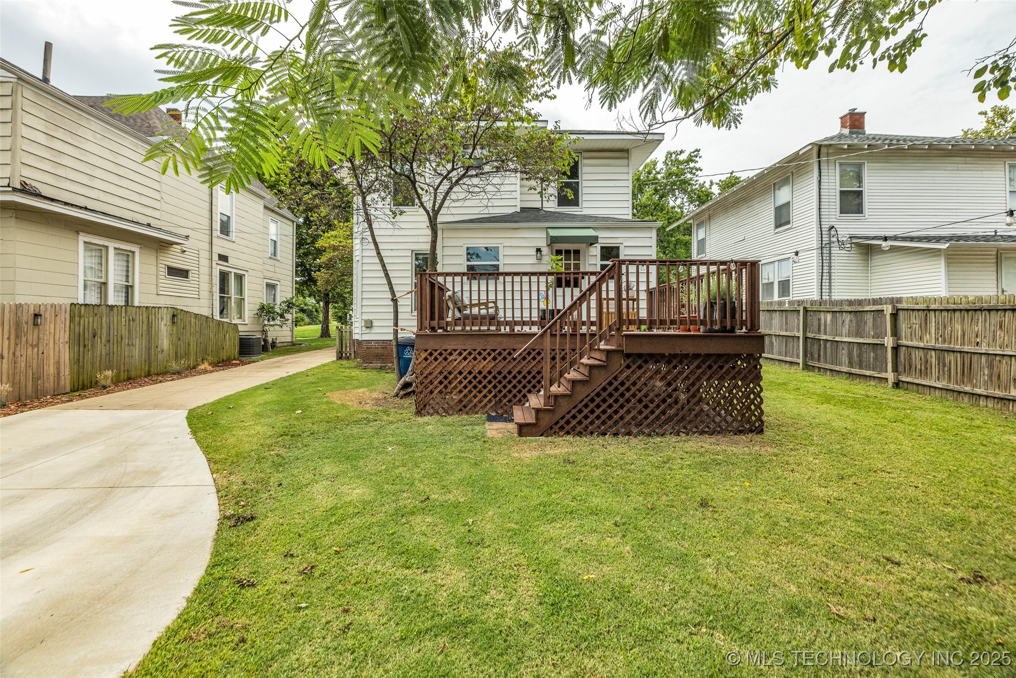 1343 S Florence Avenue