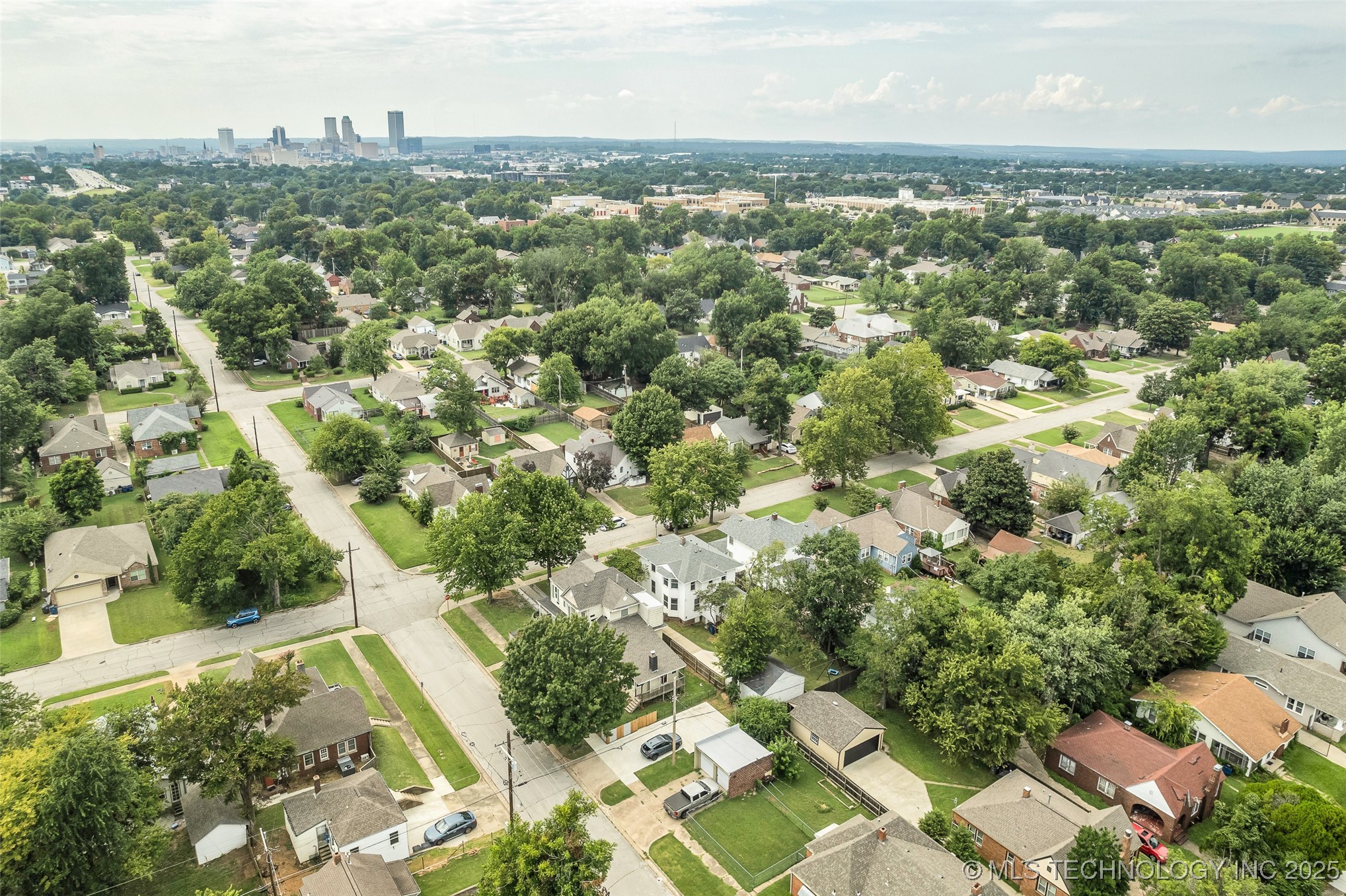 1343 S Florence Avenue