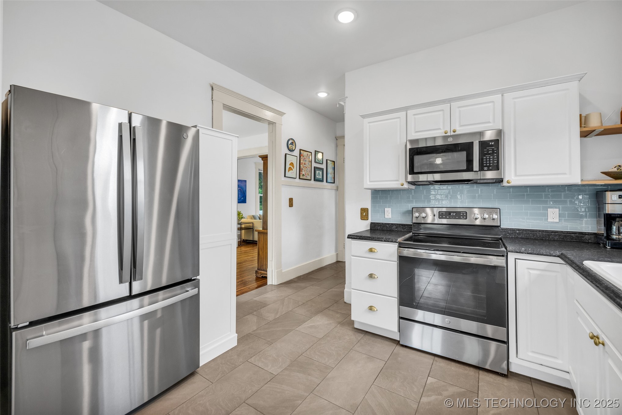 1343 S Florence Avenue