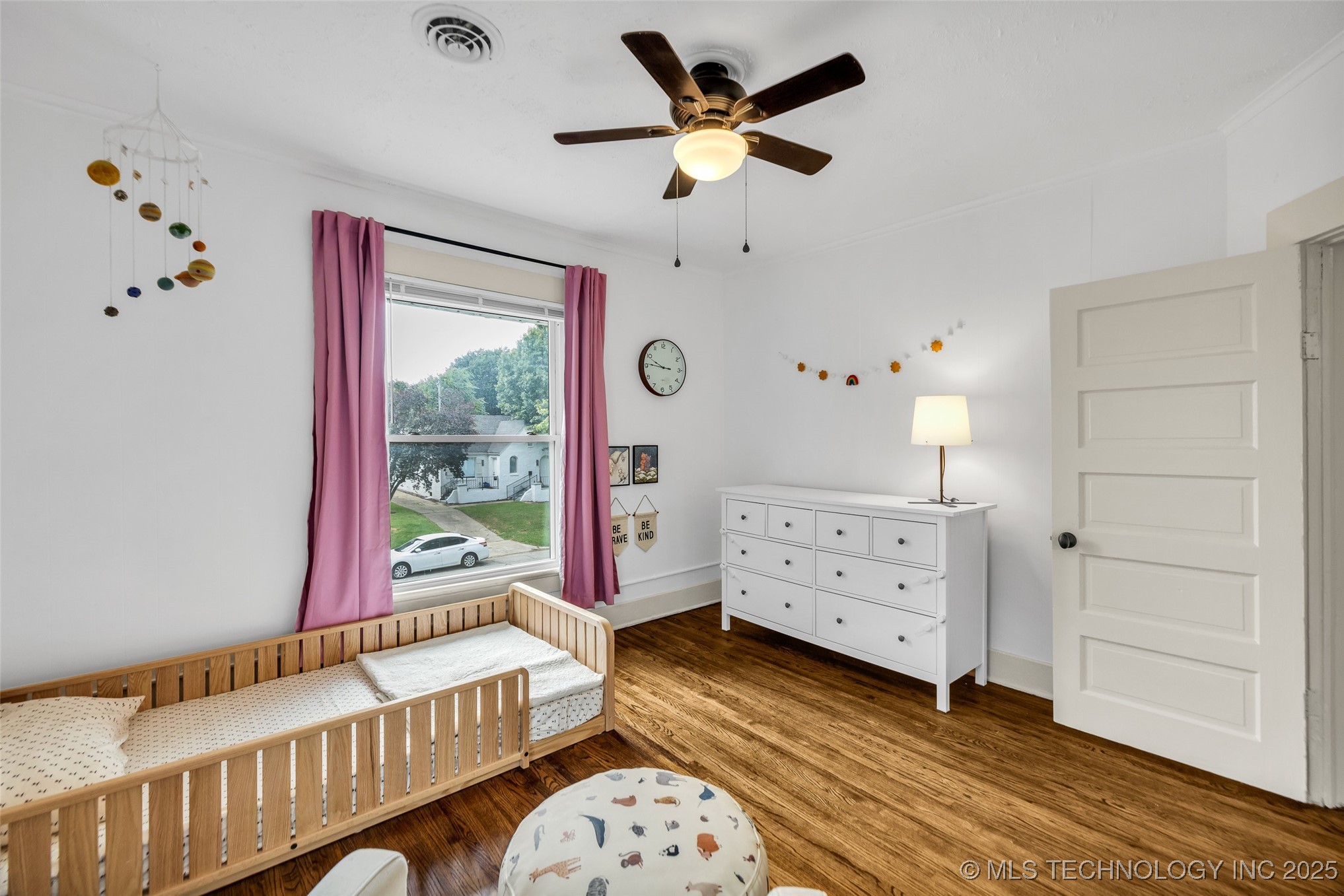 1343 S Florence Avenue