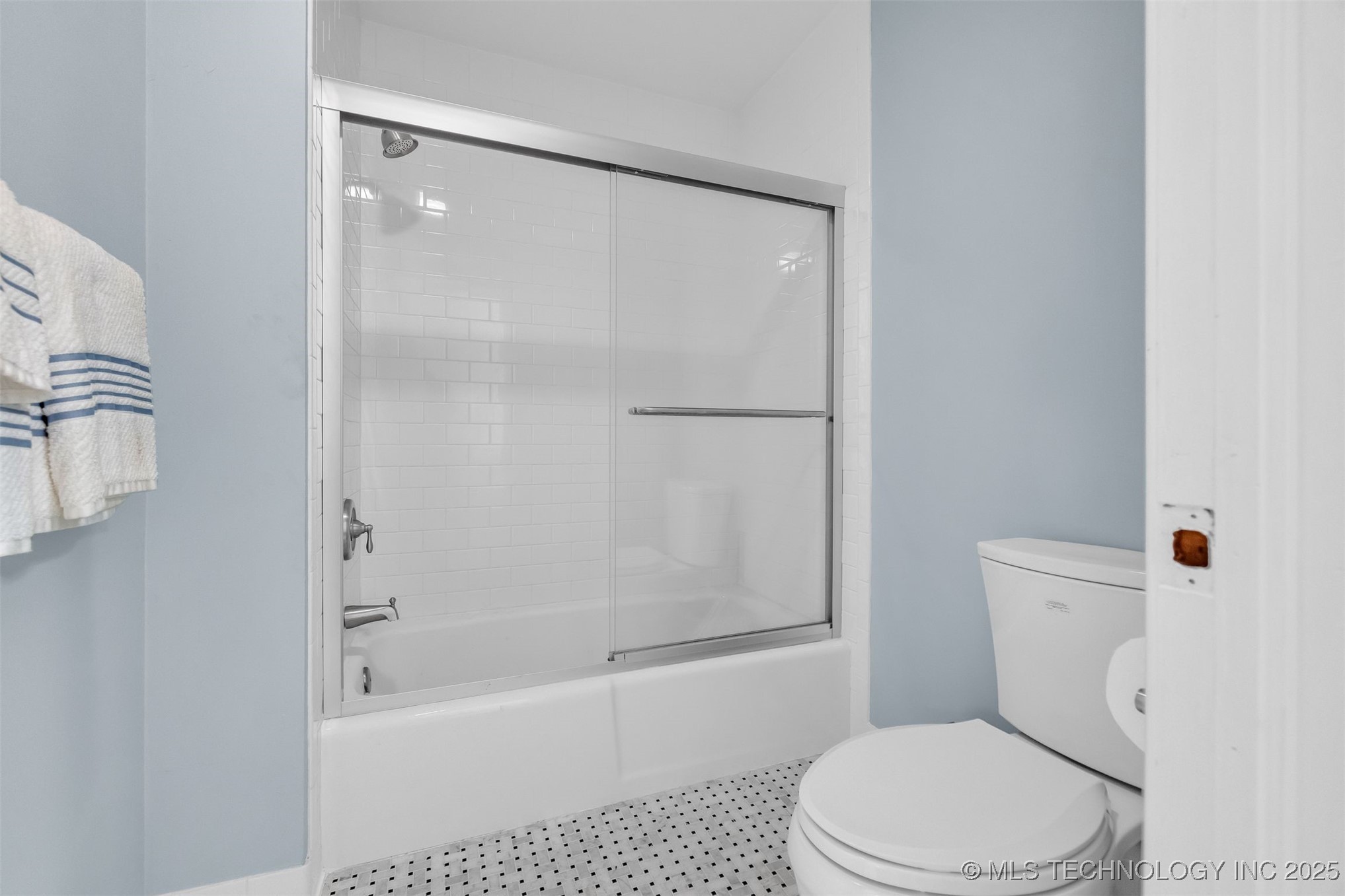 50 E Woodward Boulevard 1/100