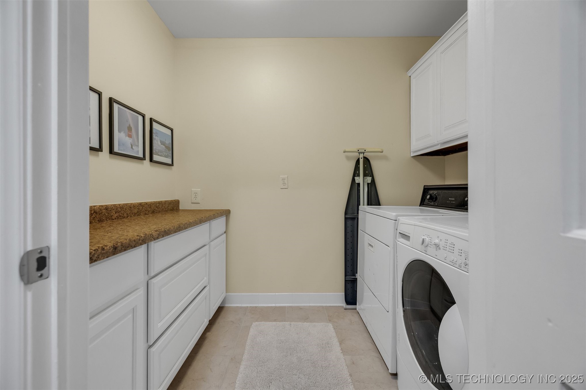 50 E Woodward Boulevard 1/100