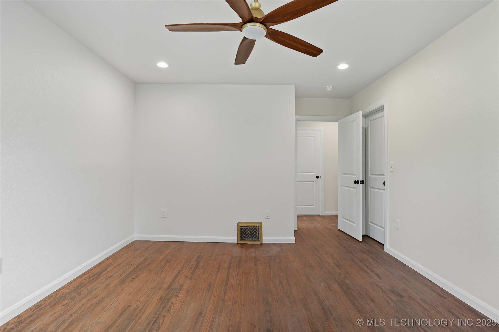 1737 S Zunis Avenue