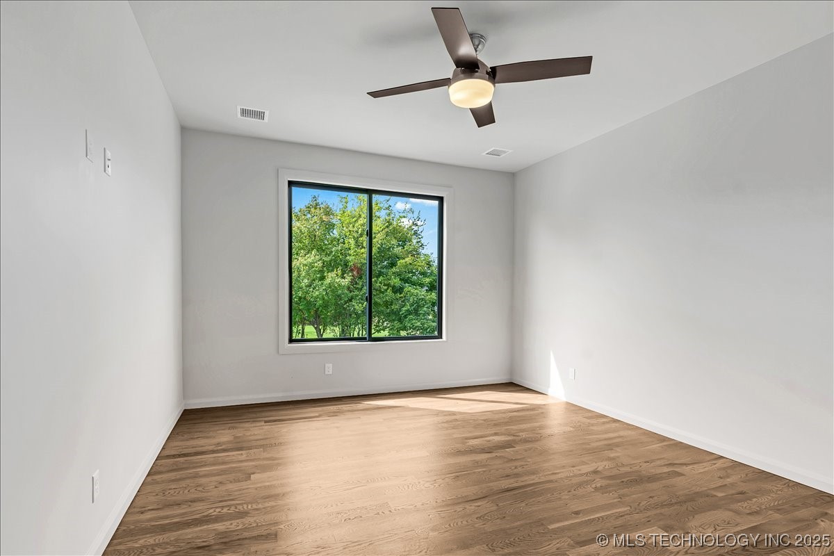 6334 N Dogwood Trail