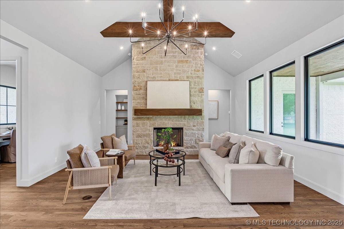 6334 N Dogwood Trail