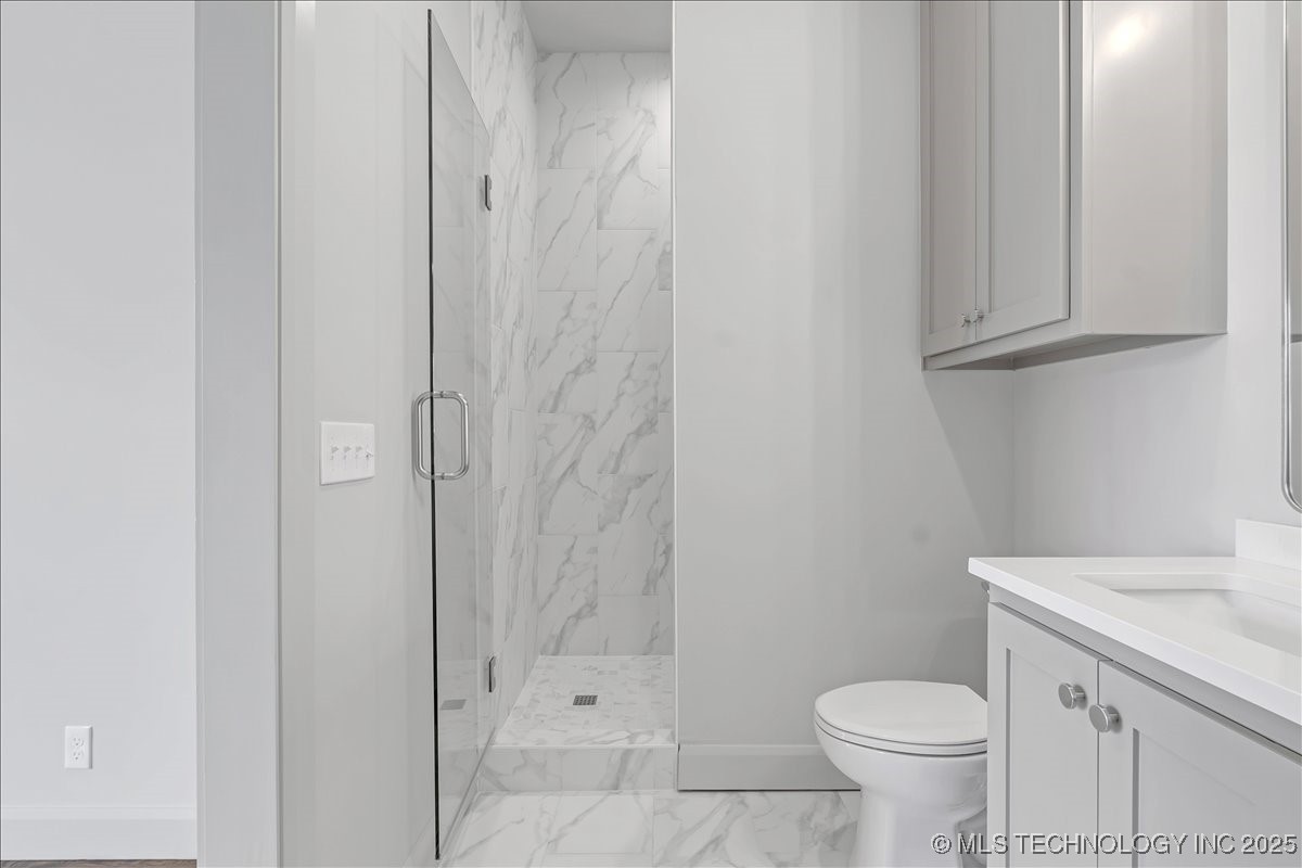 6334 N Dogwood Trail