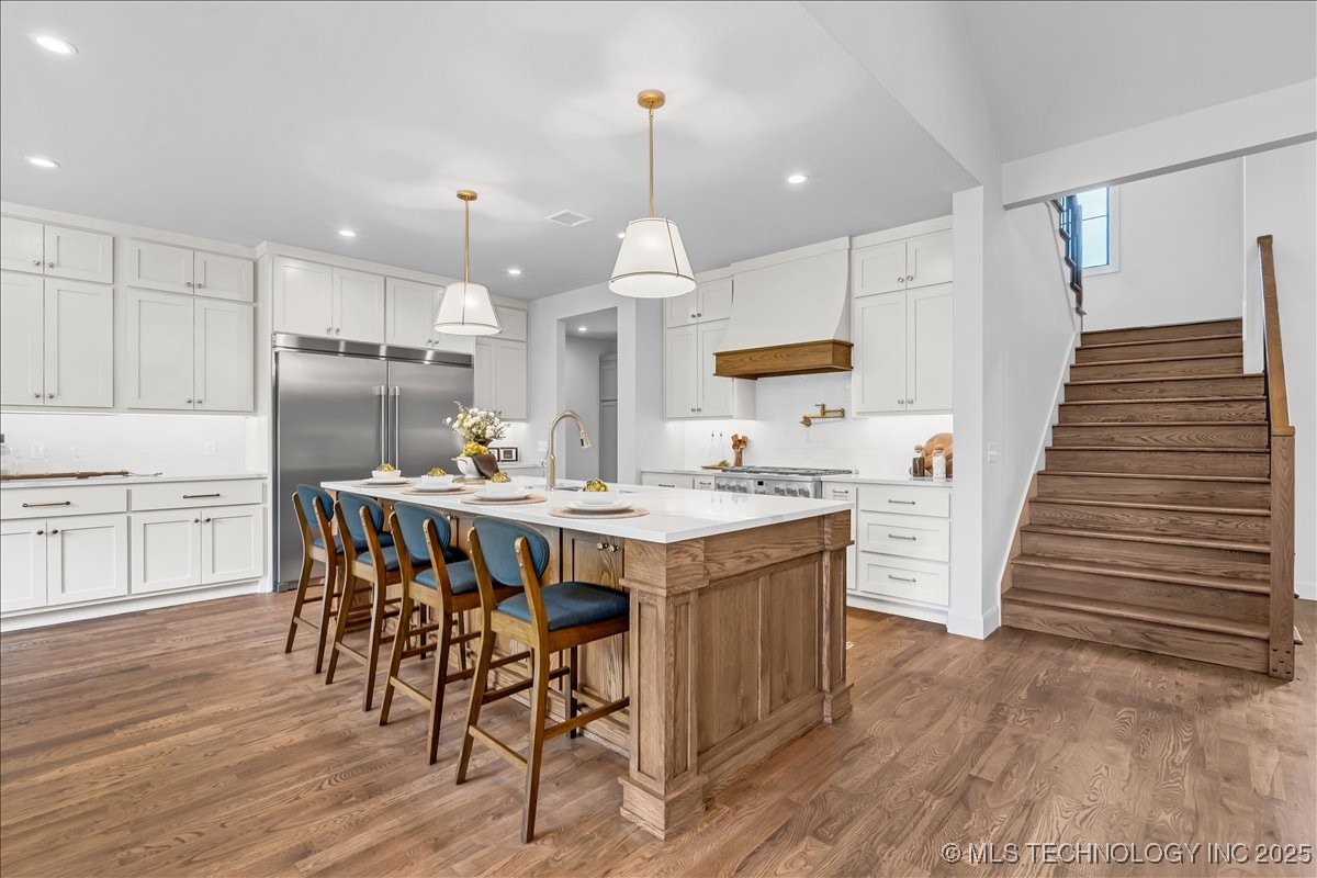 6334 N Dogwood Trail