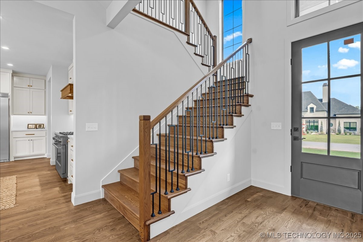 6334 N Dogwood Trail