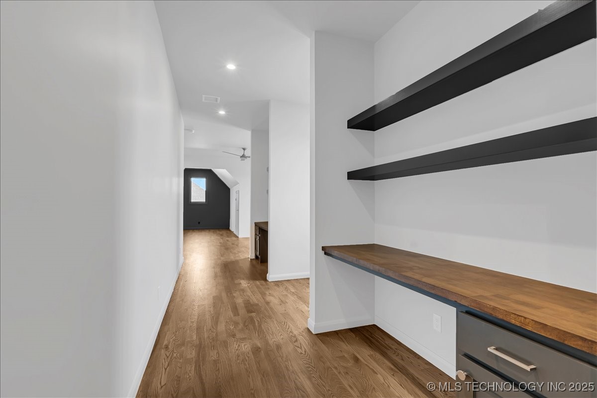 6334 N Dogwood Trail