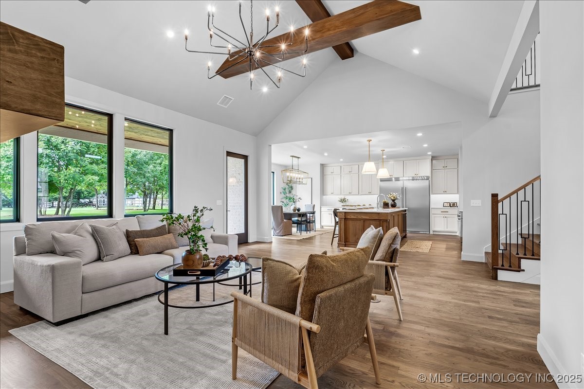 6334 N Dogwood Trail