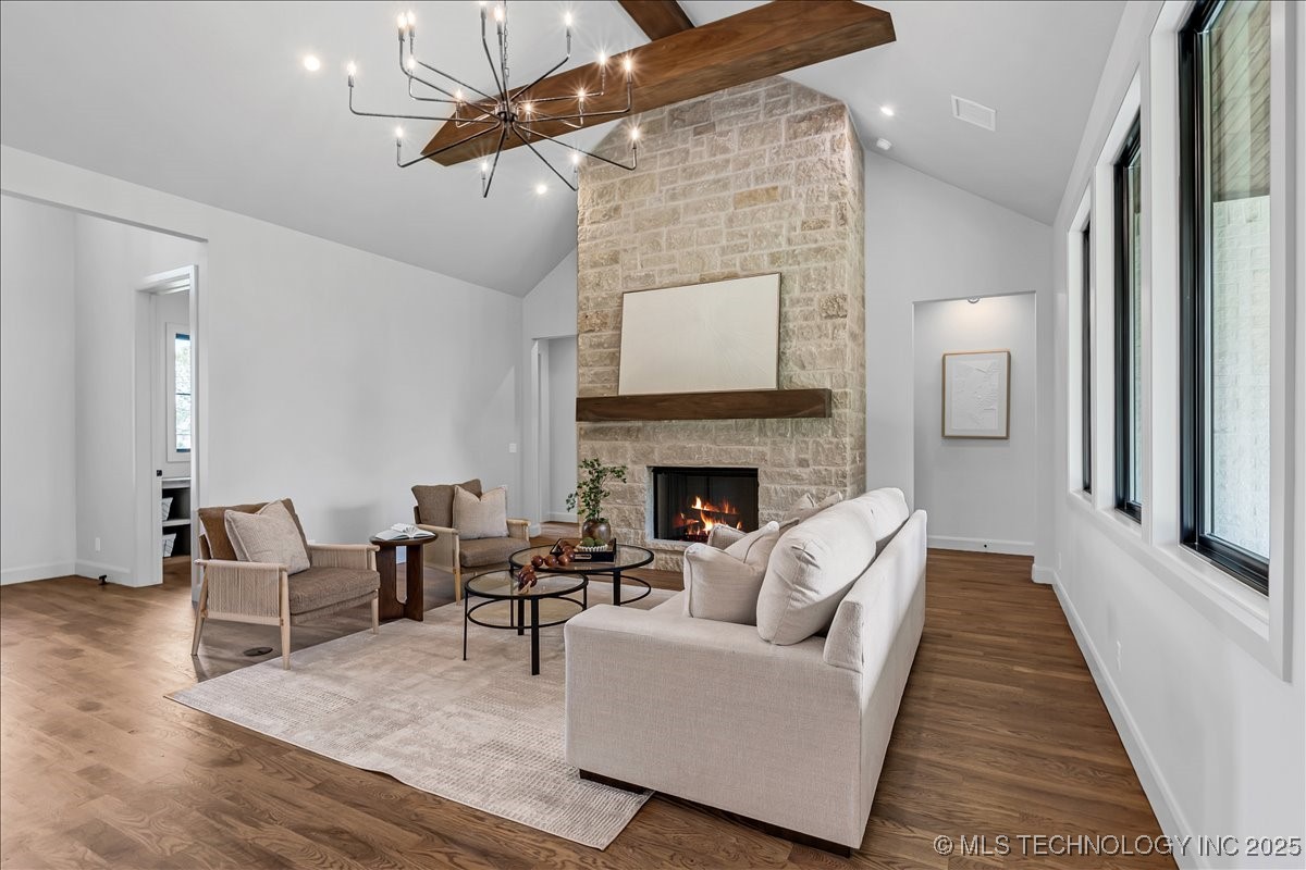 6334 N Dogwood Trail