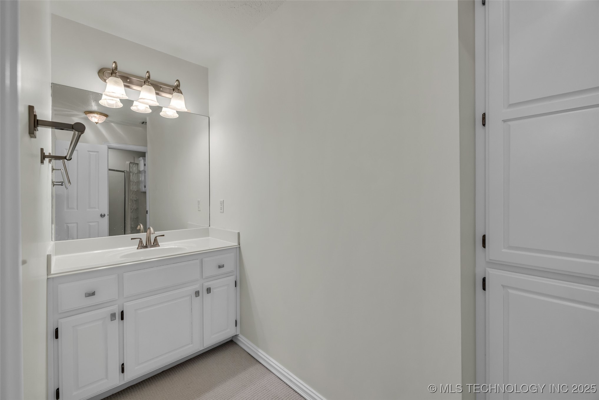 11938 S Canton Avenue