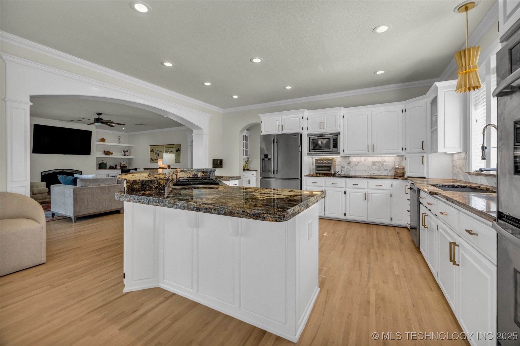 11938 S Canton Avenue