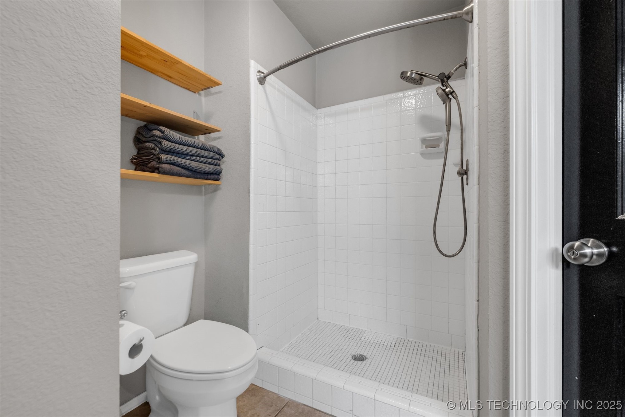 1416 N Juniper Place