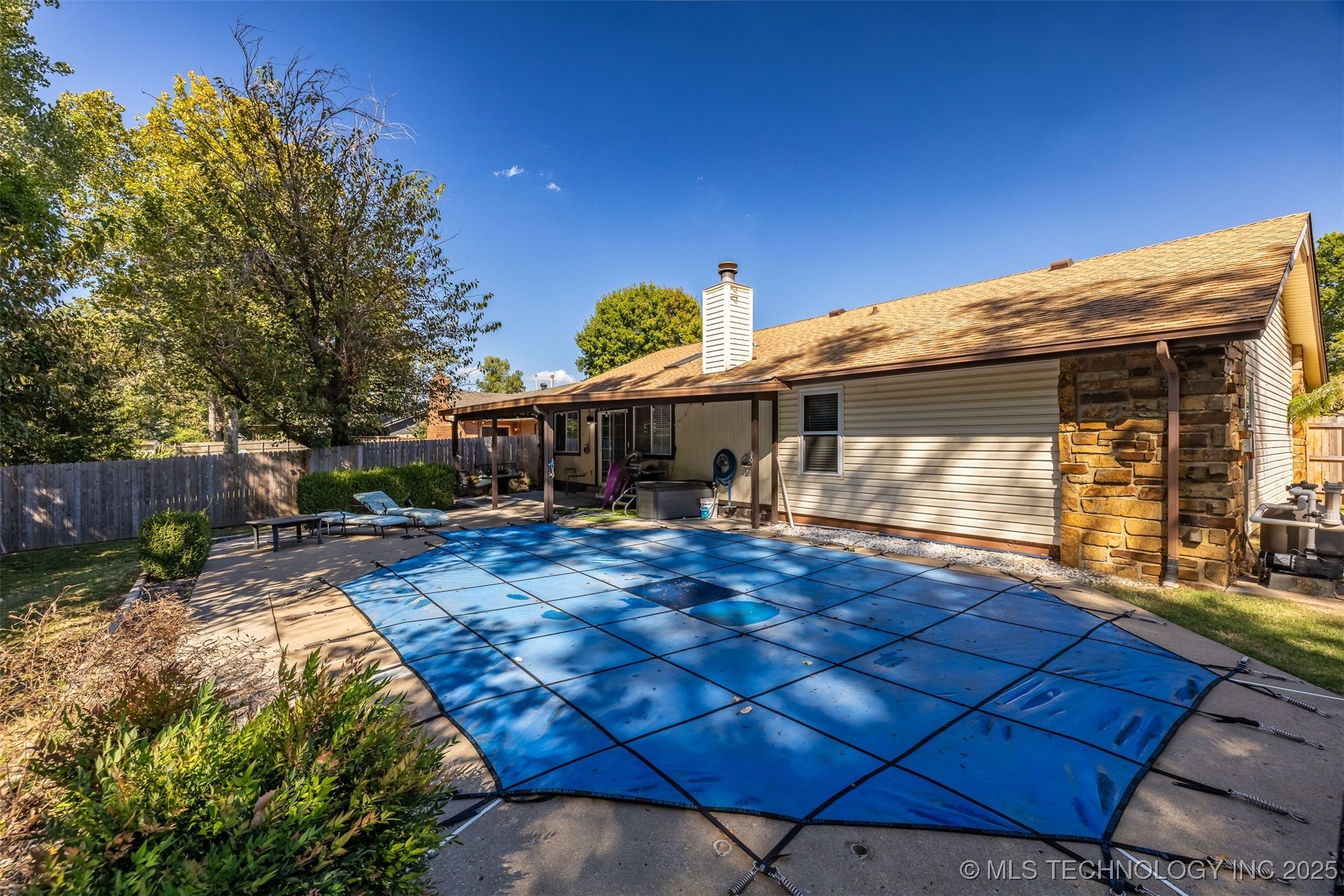 1416 N Juniper Place