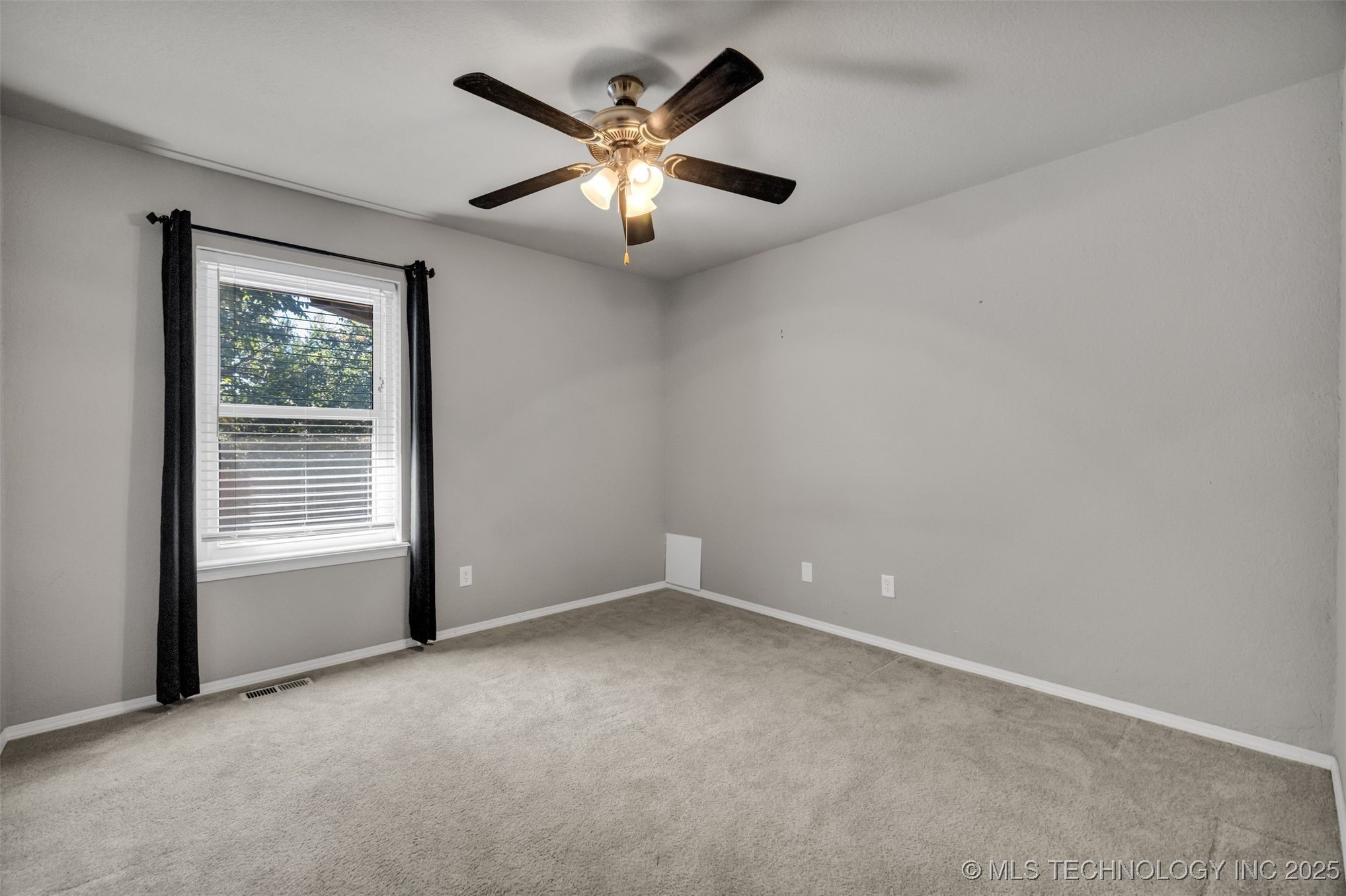 1416 N Juniper Place