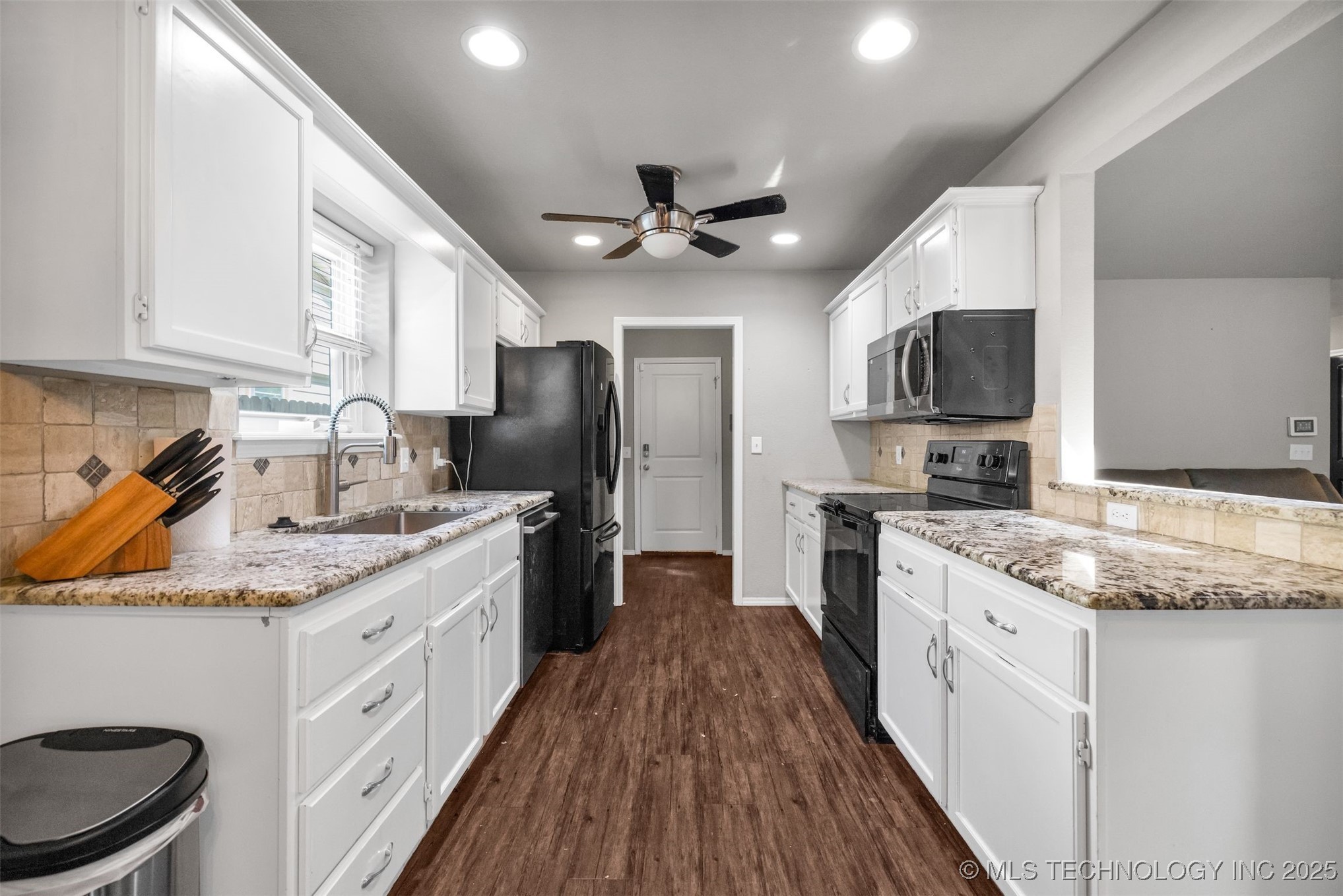 1416 N Juniper Place