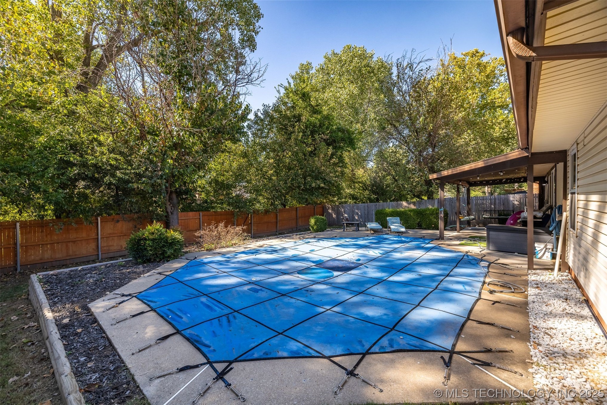 1416 N Juniper Place