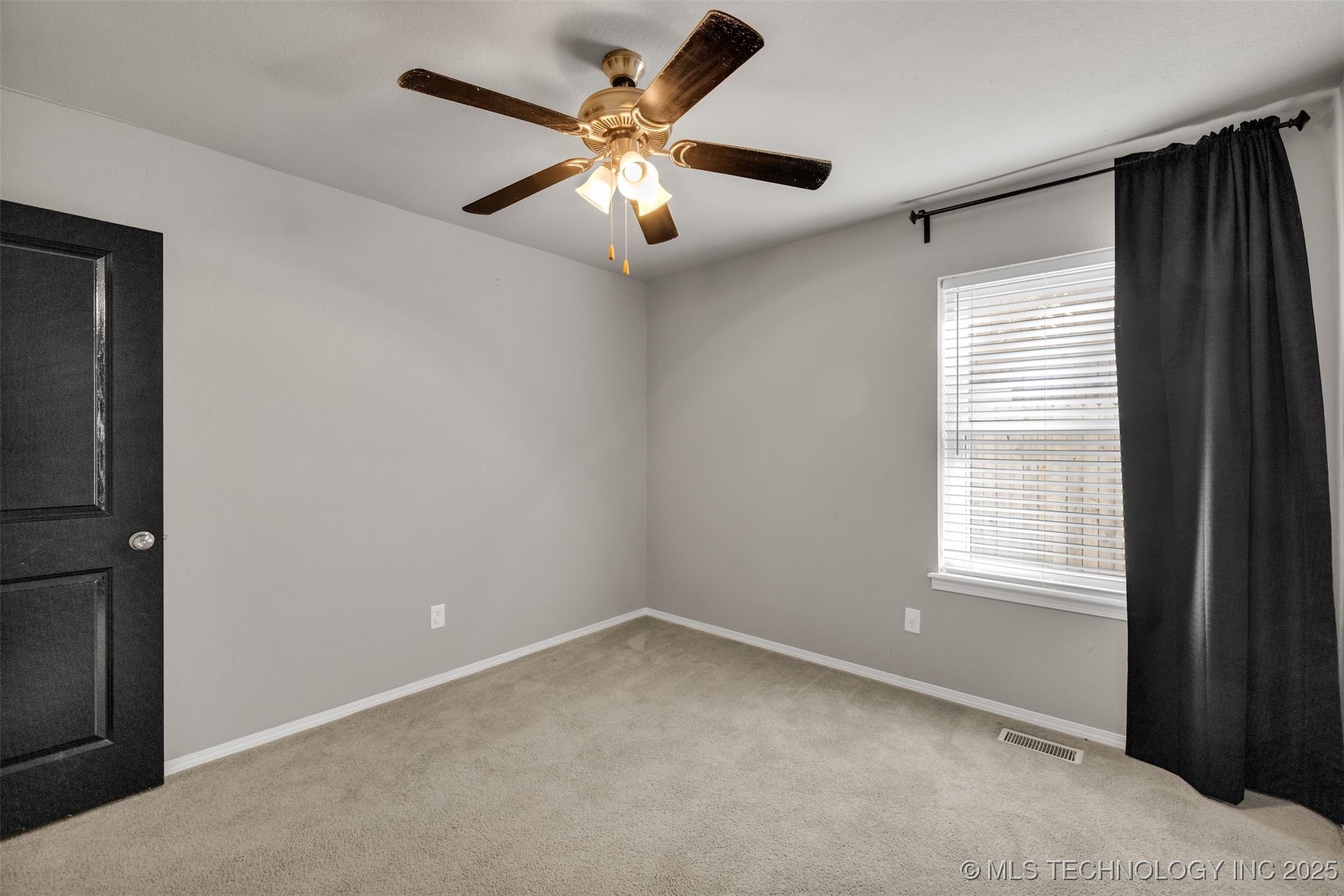 1416 N Juniper Place