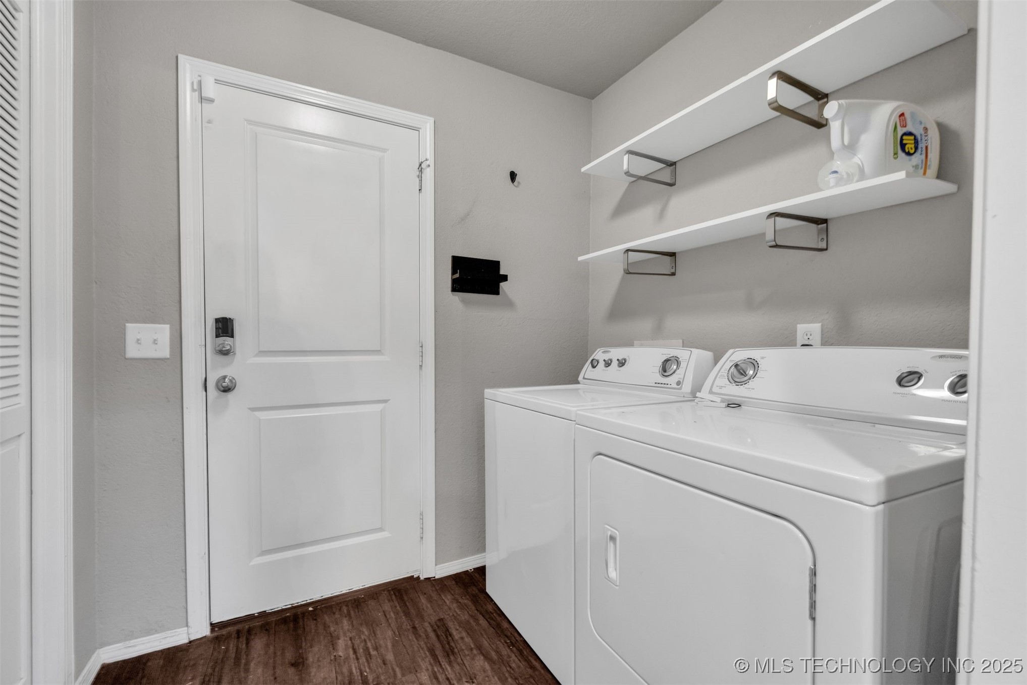 1416 N Juniper Place