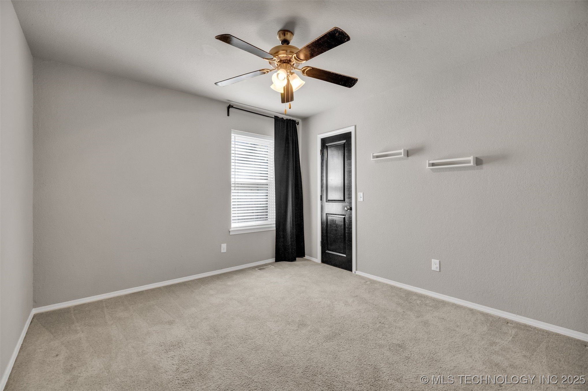 1416 N Juniper Place