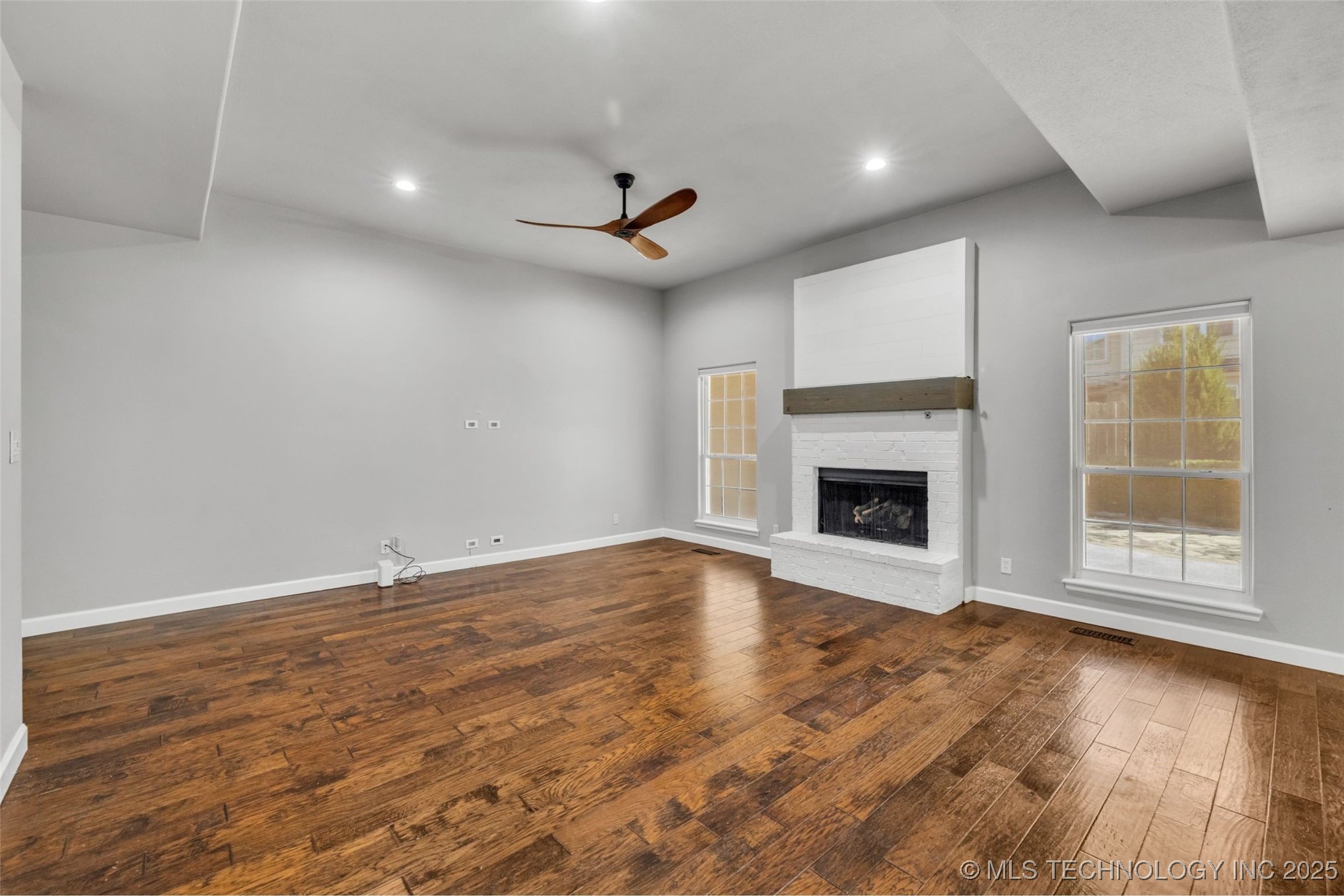 11515 S Mulberry Court