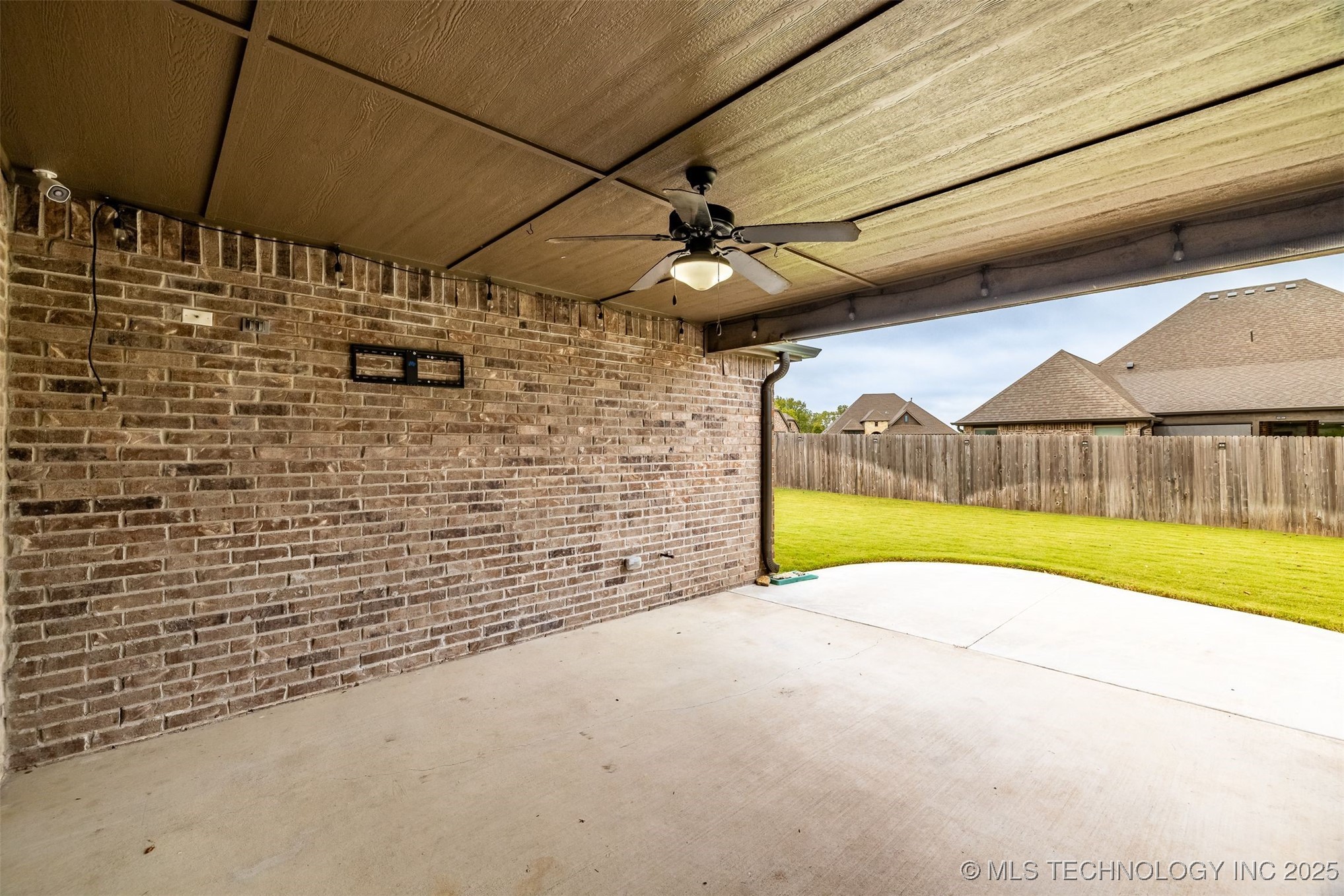 8102 N 75th East Avenue