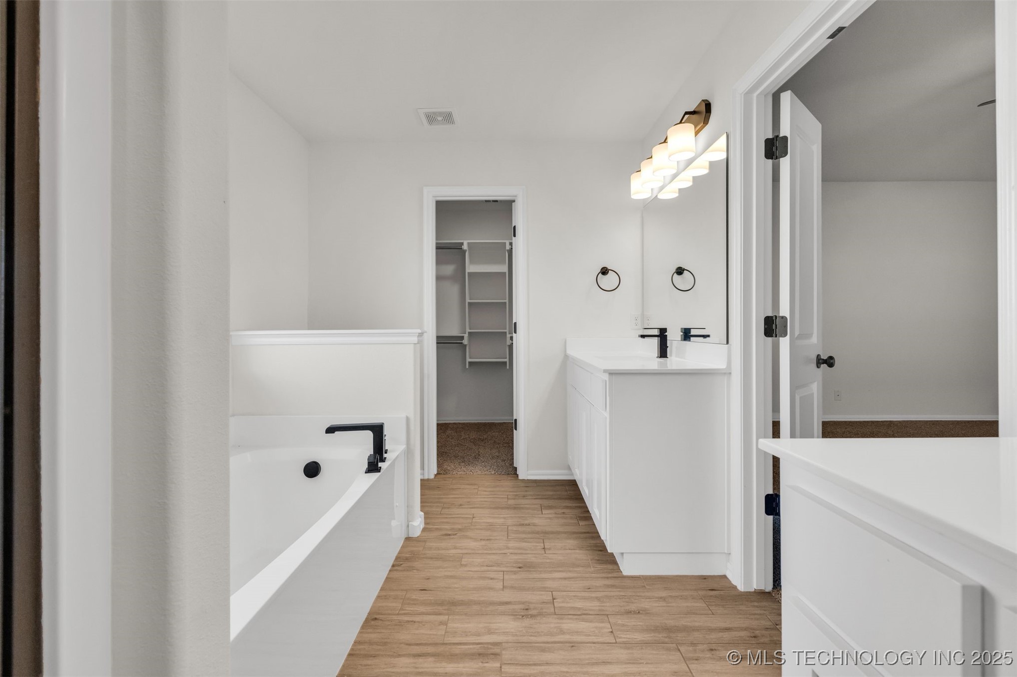 13101 E 124th Street