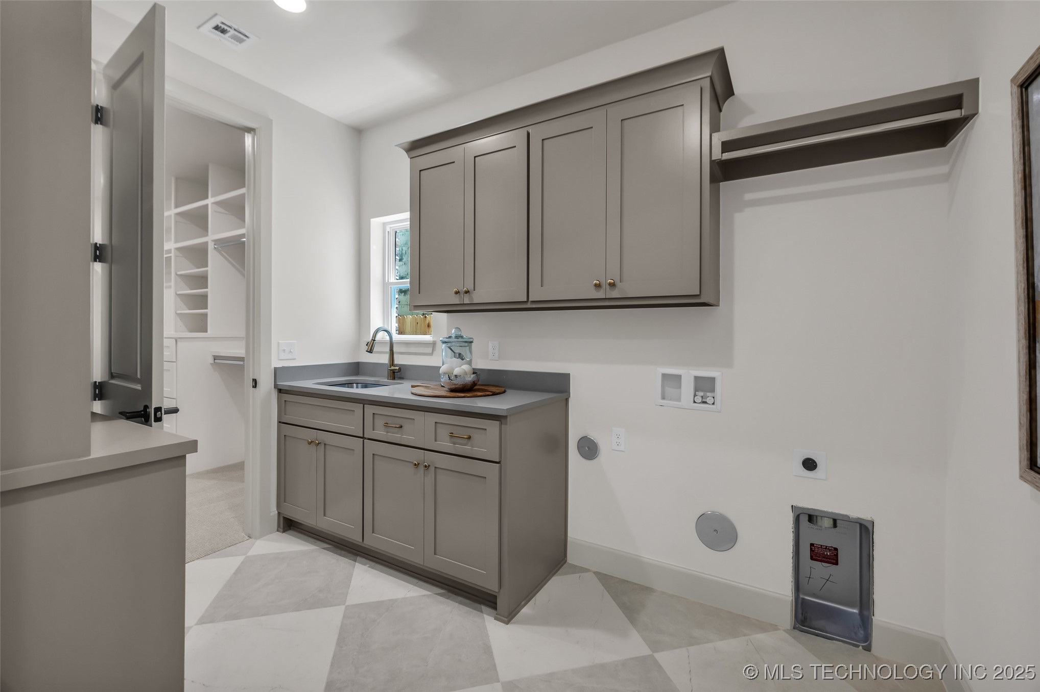 4127 S Cincinnati Avenue