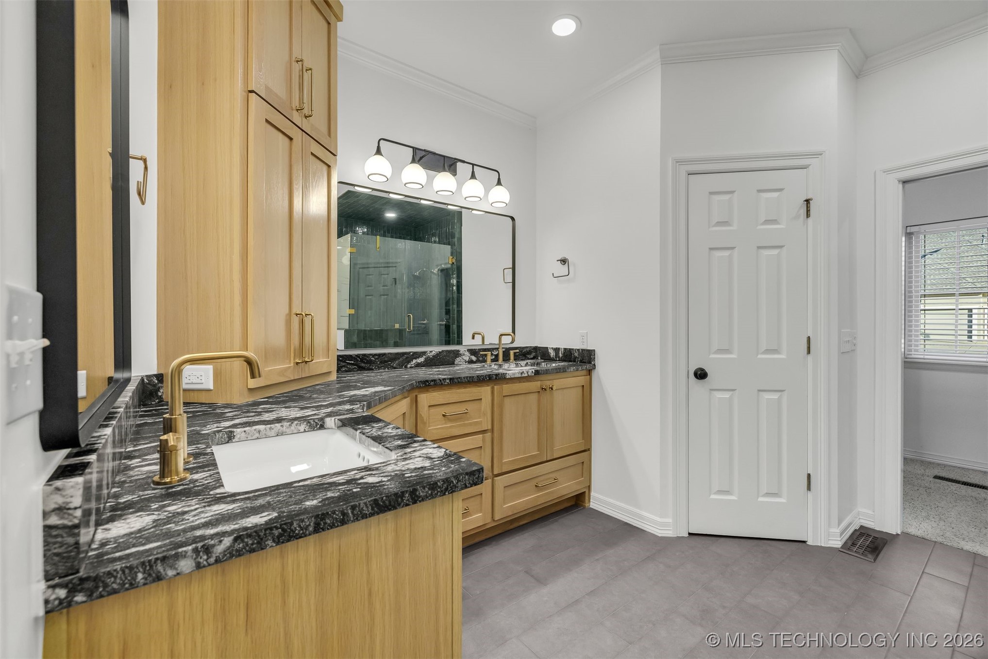 5414 E 109th Place