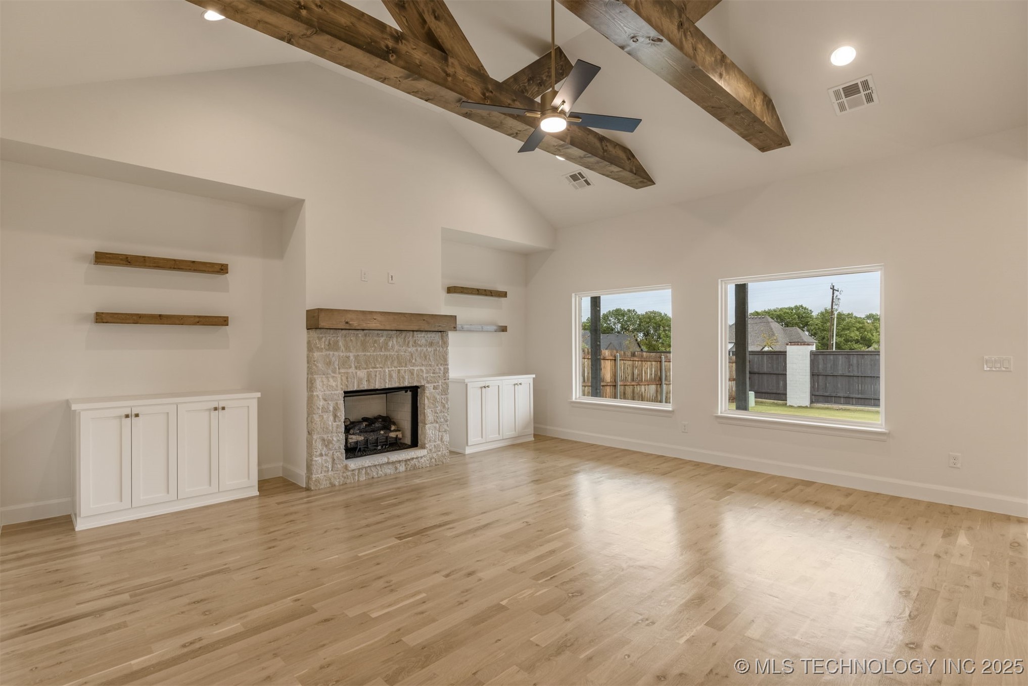 13647 S 21st Place E