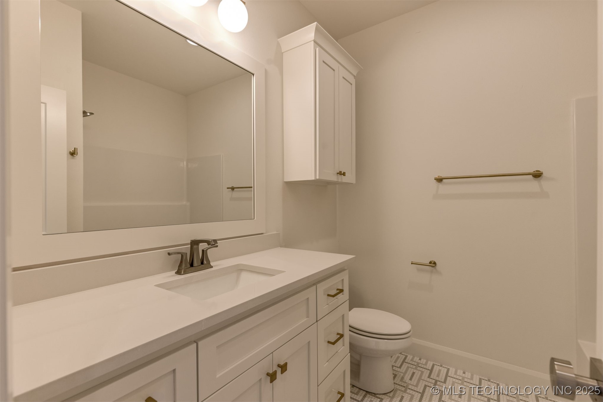 13647 S 21st Place E