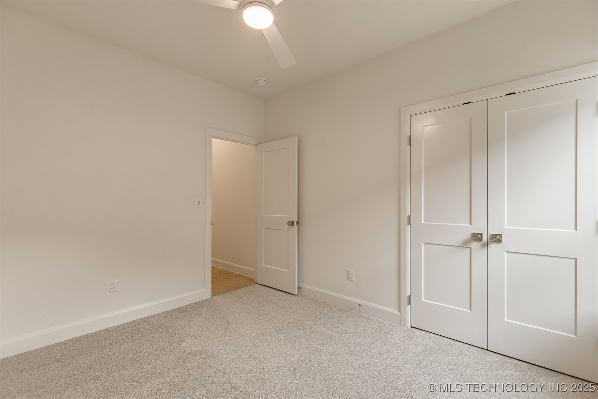 13647 S 21st Place E