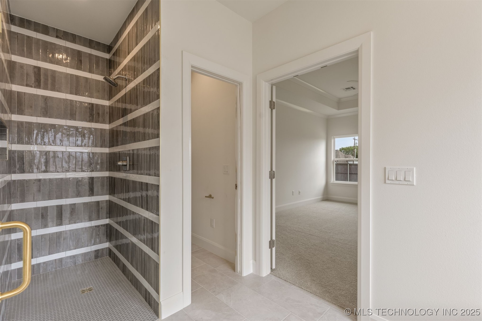 13647 S 21st Place E