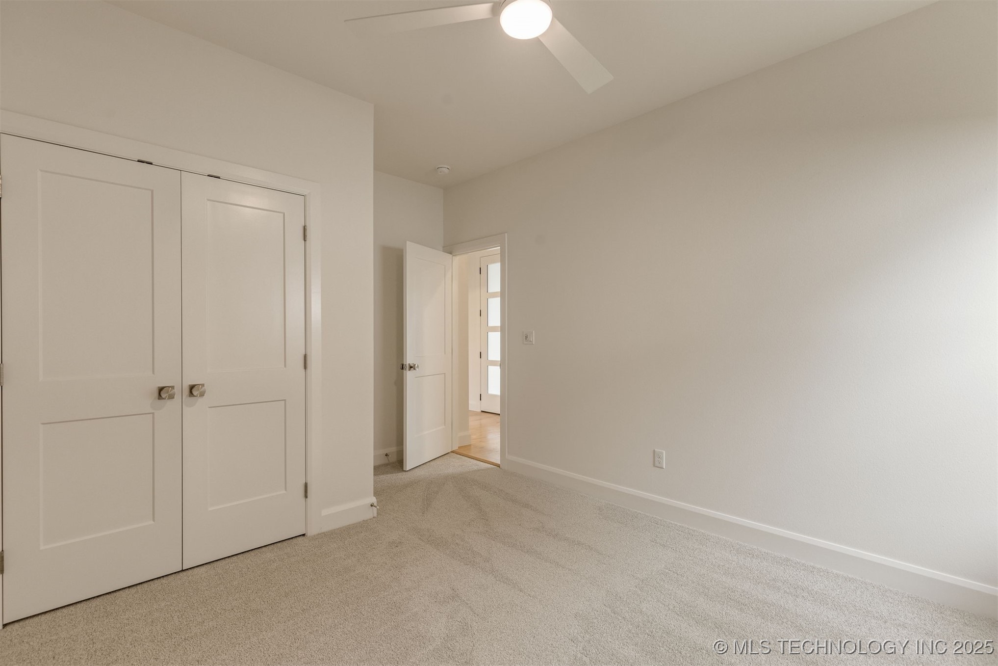 13647 S 21st Place E