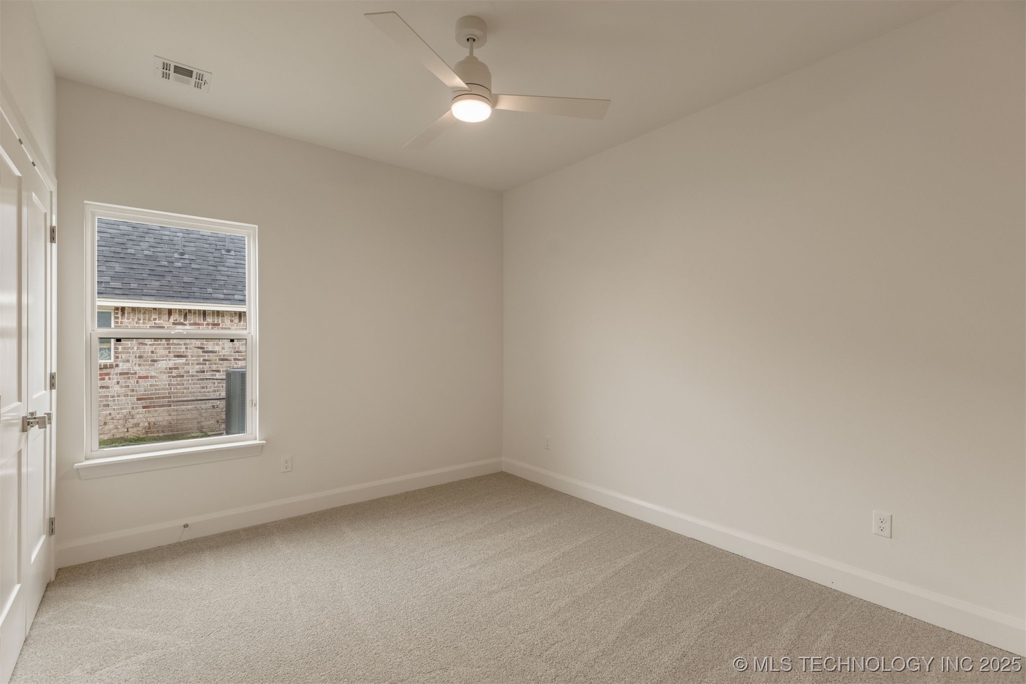 13647 S 21st Place E