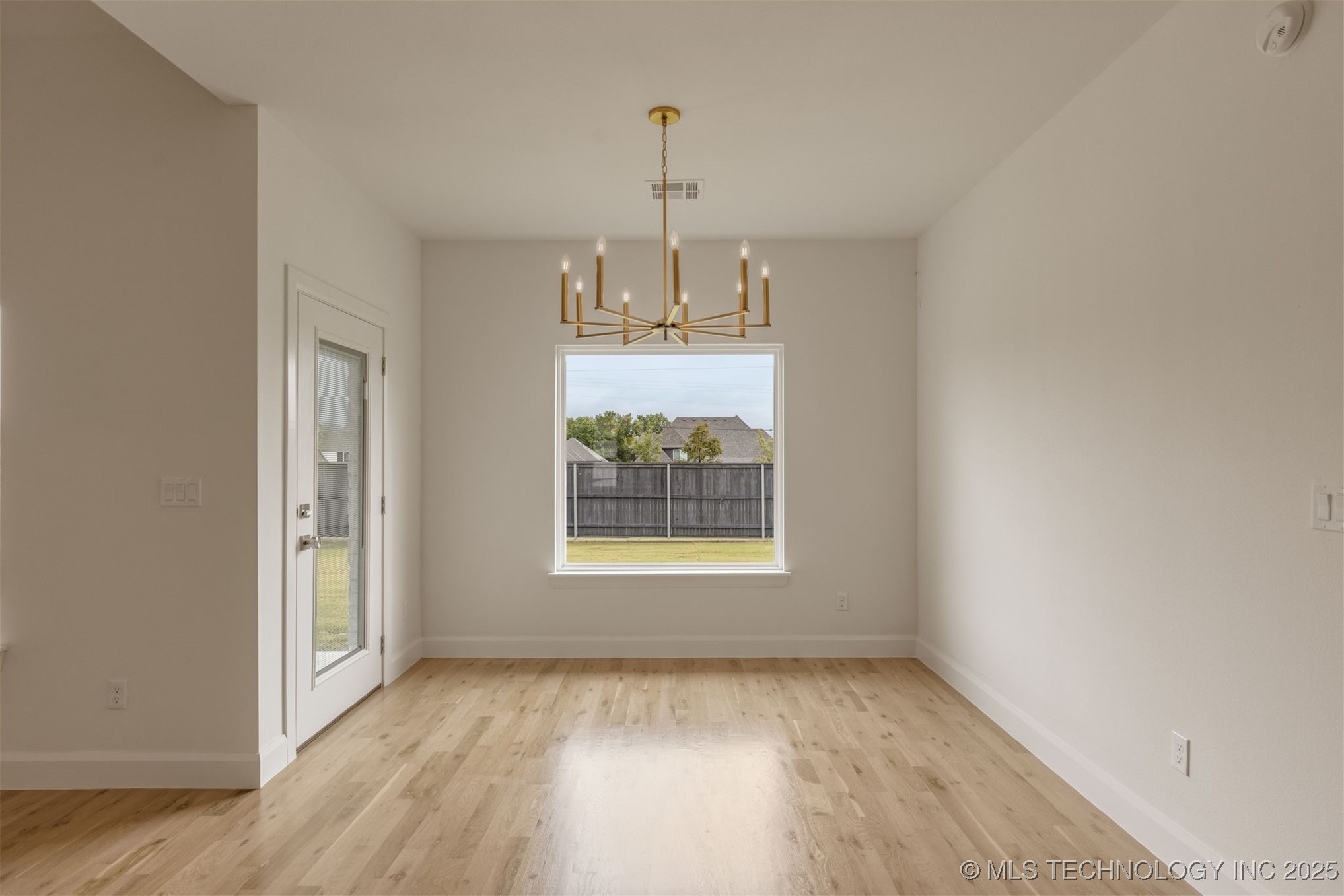 13647 S 21st Place E